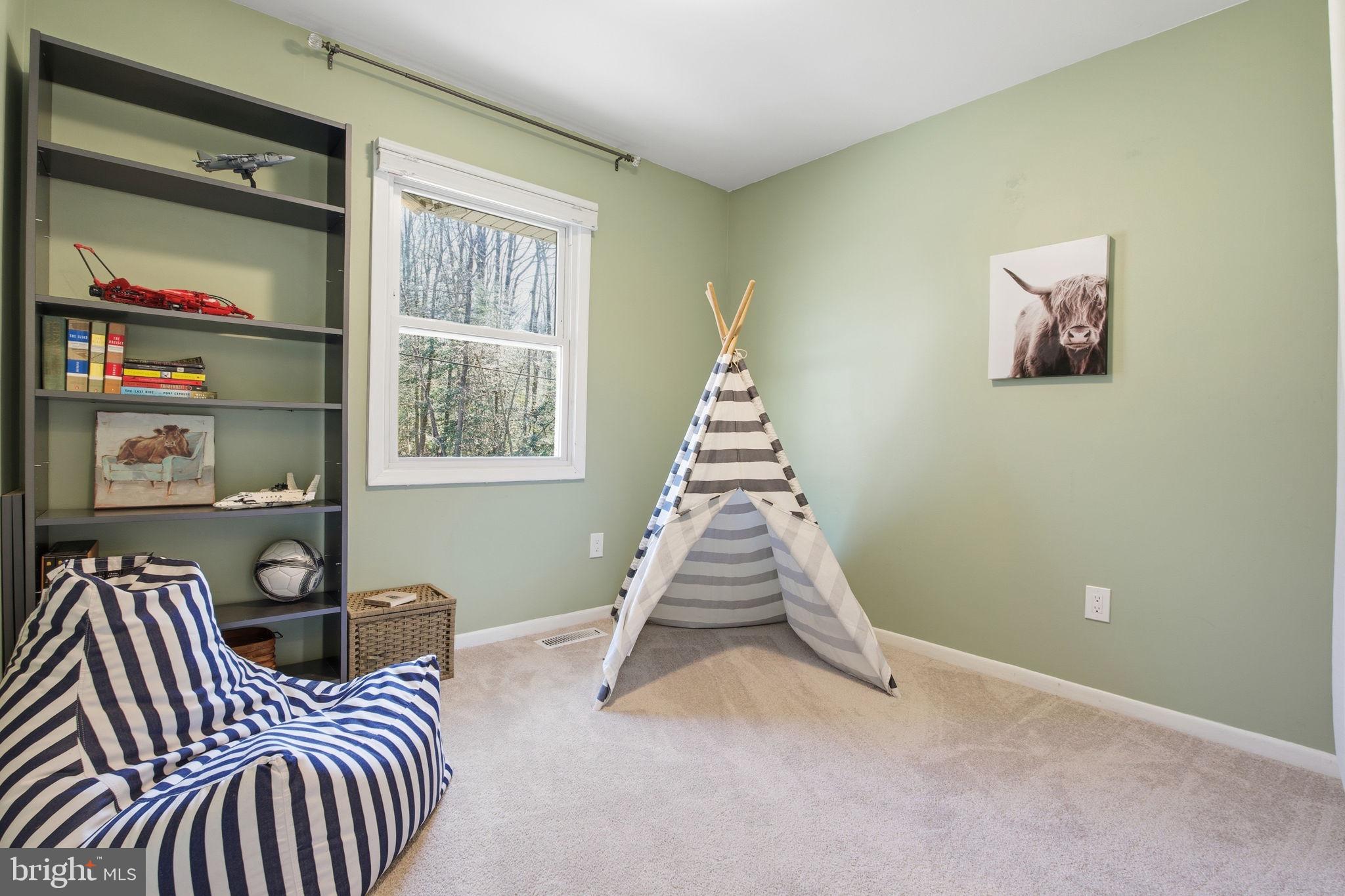 SUNRISE BEACH - Residential