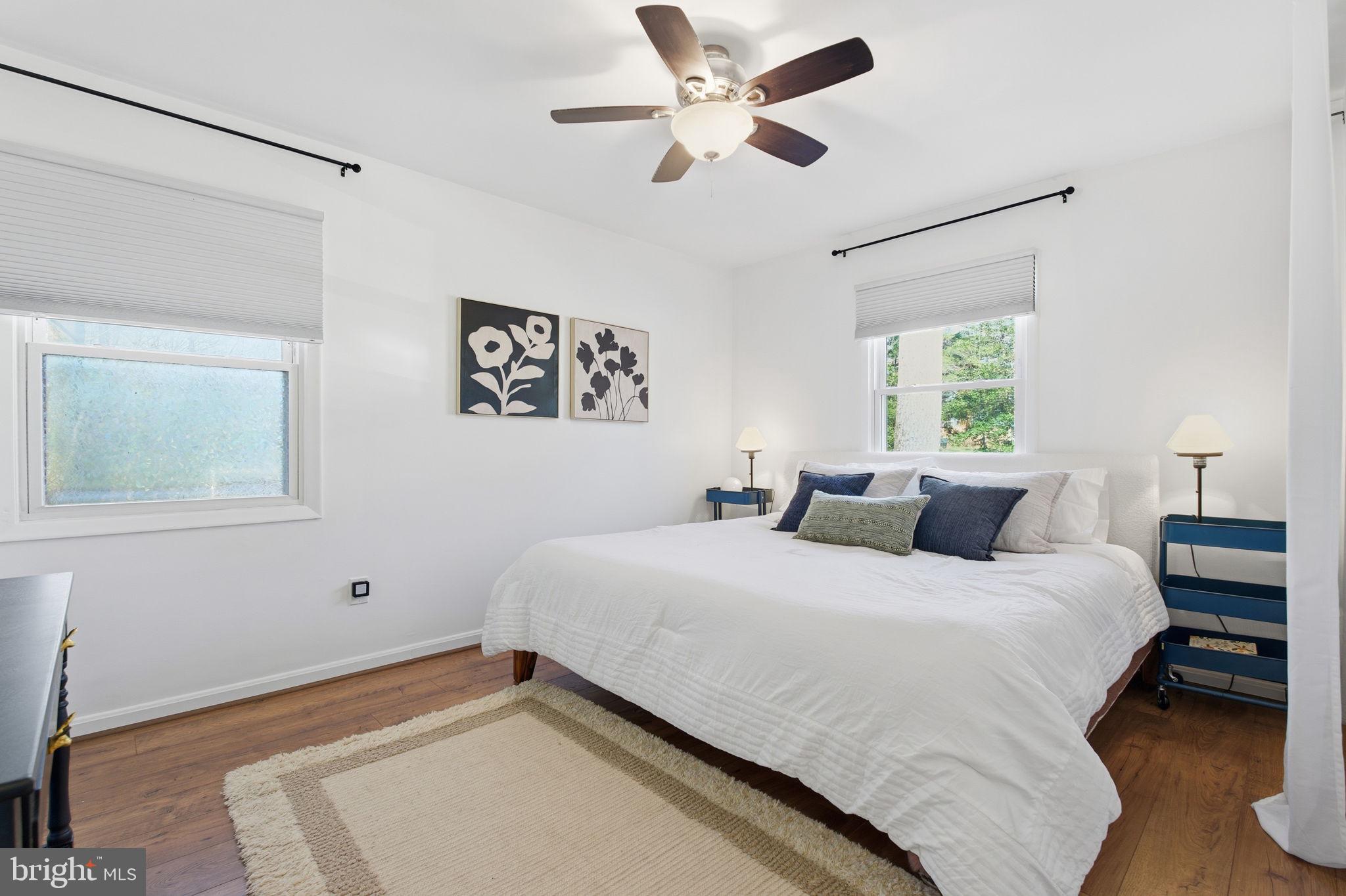 SUNRISE BEACH - Residential