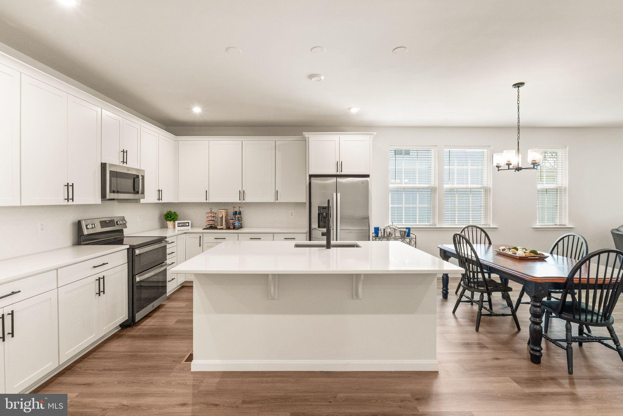 5009 GRAY FOX DRIVE