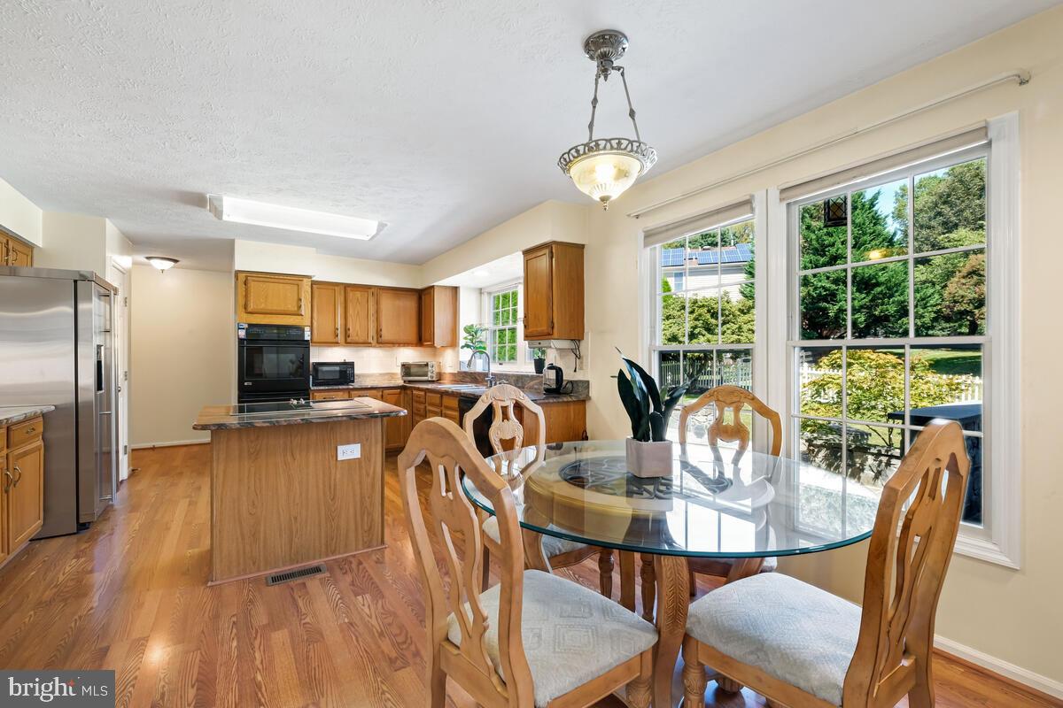 NORTH SHERWOOD FOREST - Residential