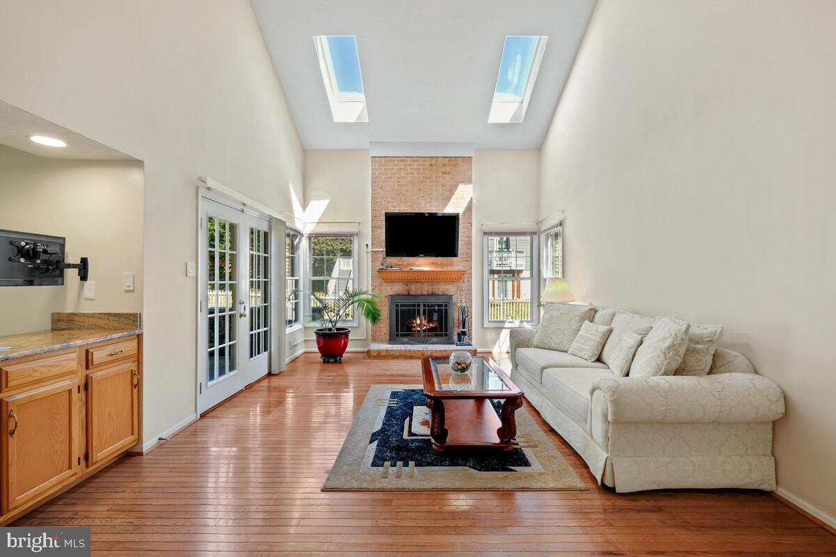 NORTH SHERWOOD FOREST - Residential