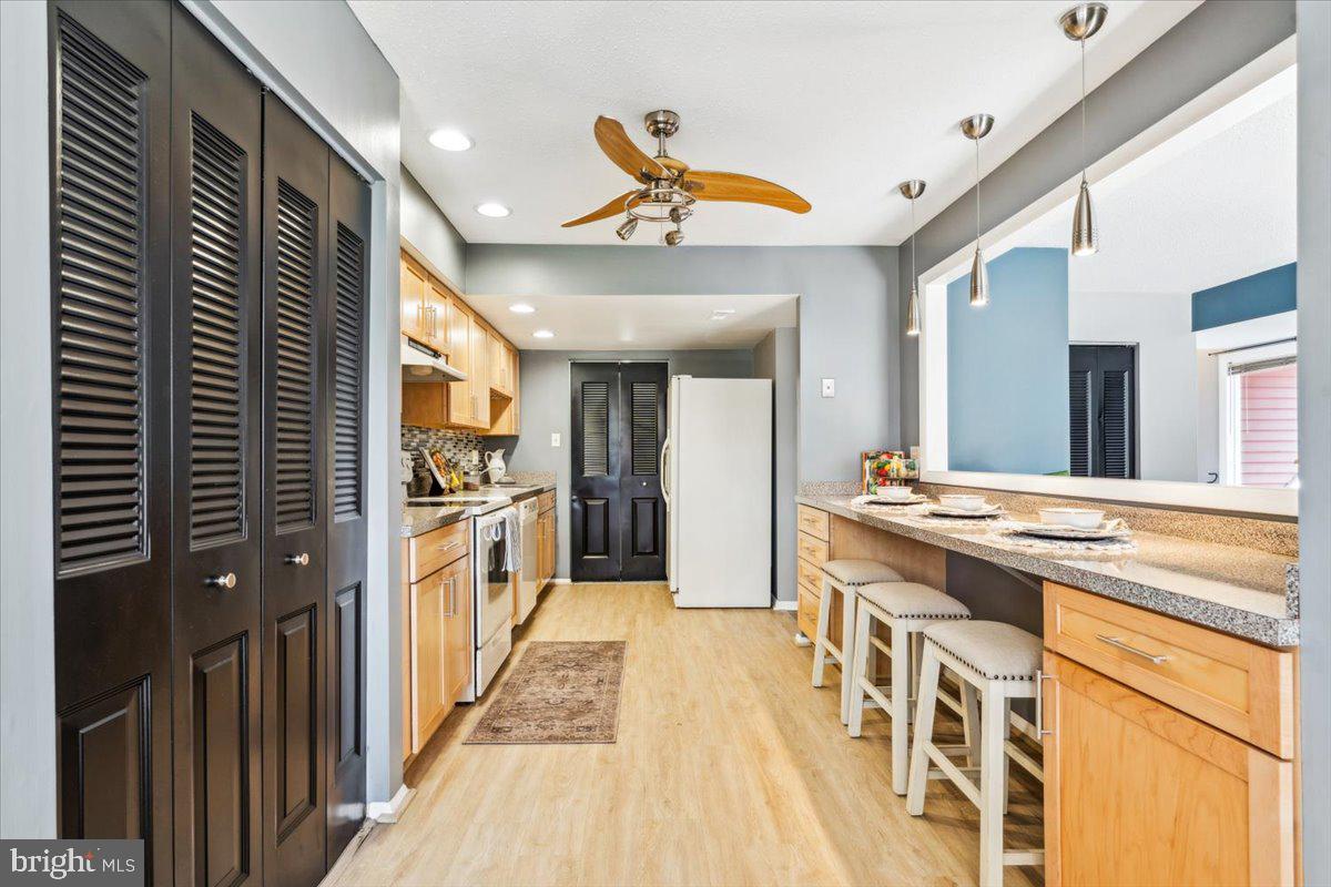 COUNTRYSIDE - Residential