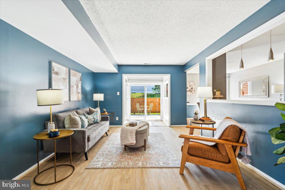 COUNTRYSIDE - Residential