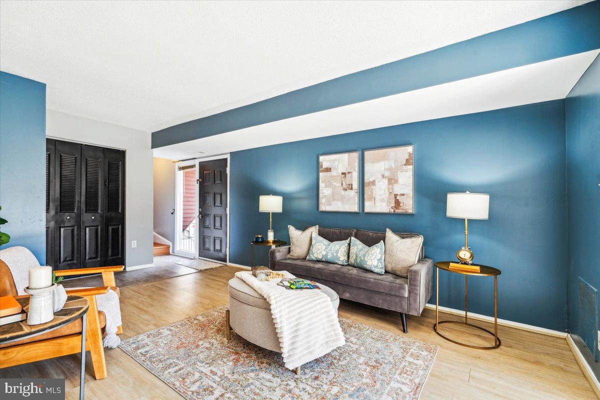 COUNTRYSIDE - Residential