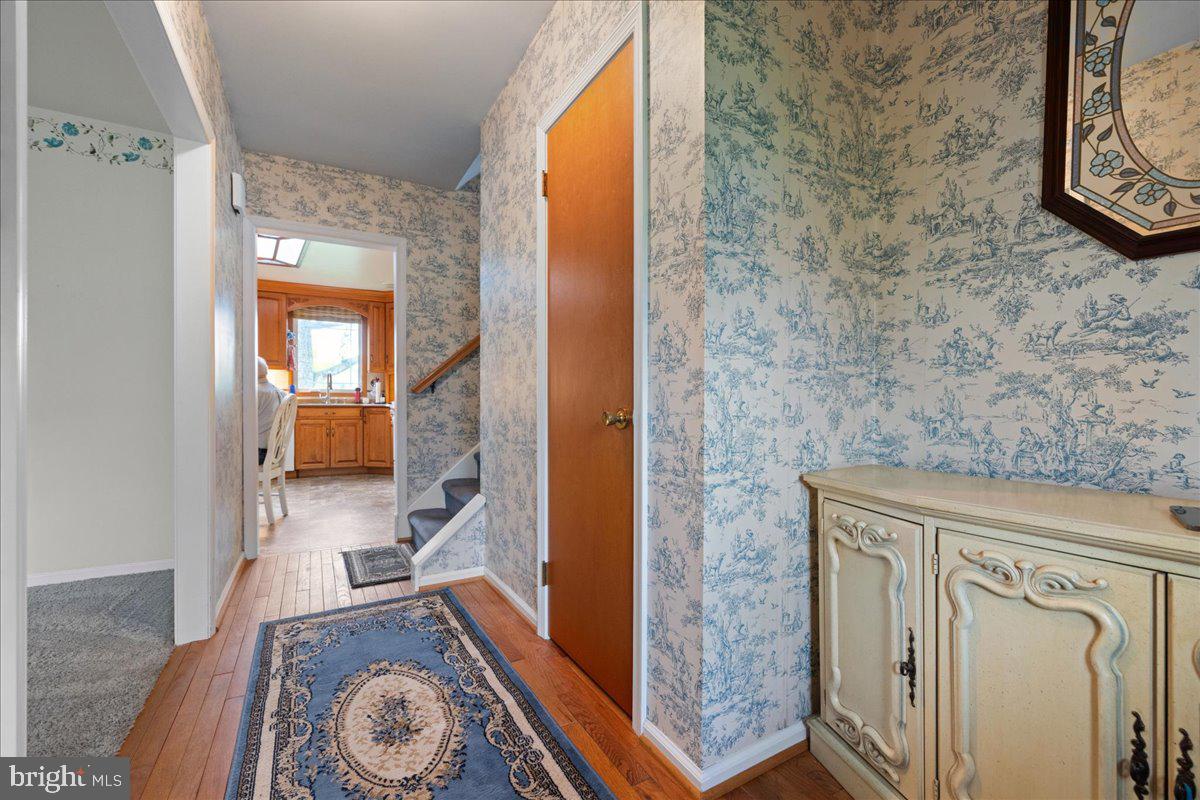 5 CLOVER LANE