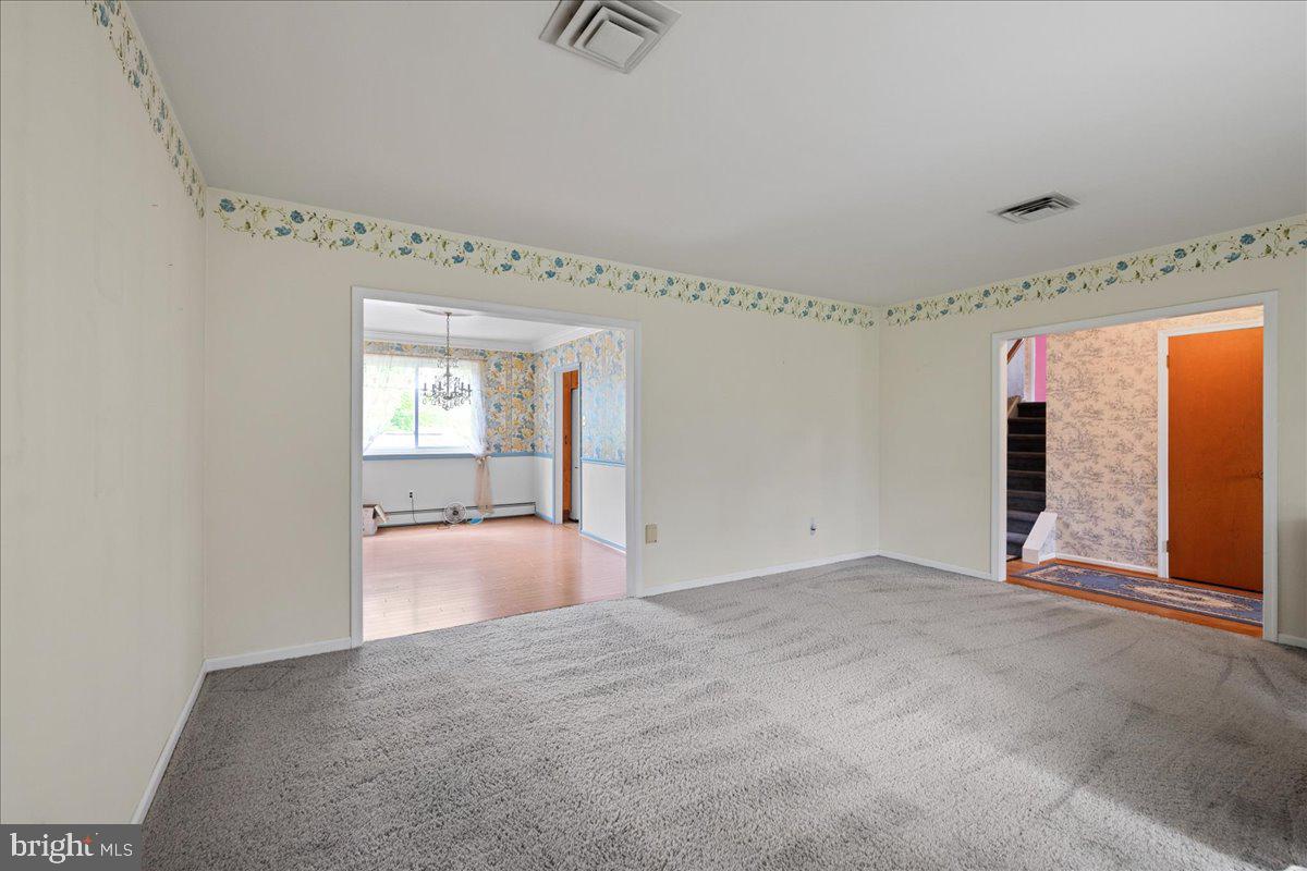 TOWER HILL MDWS - Residential