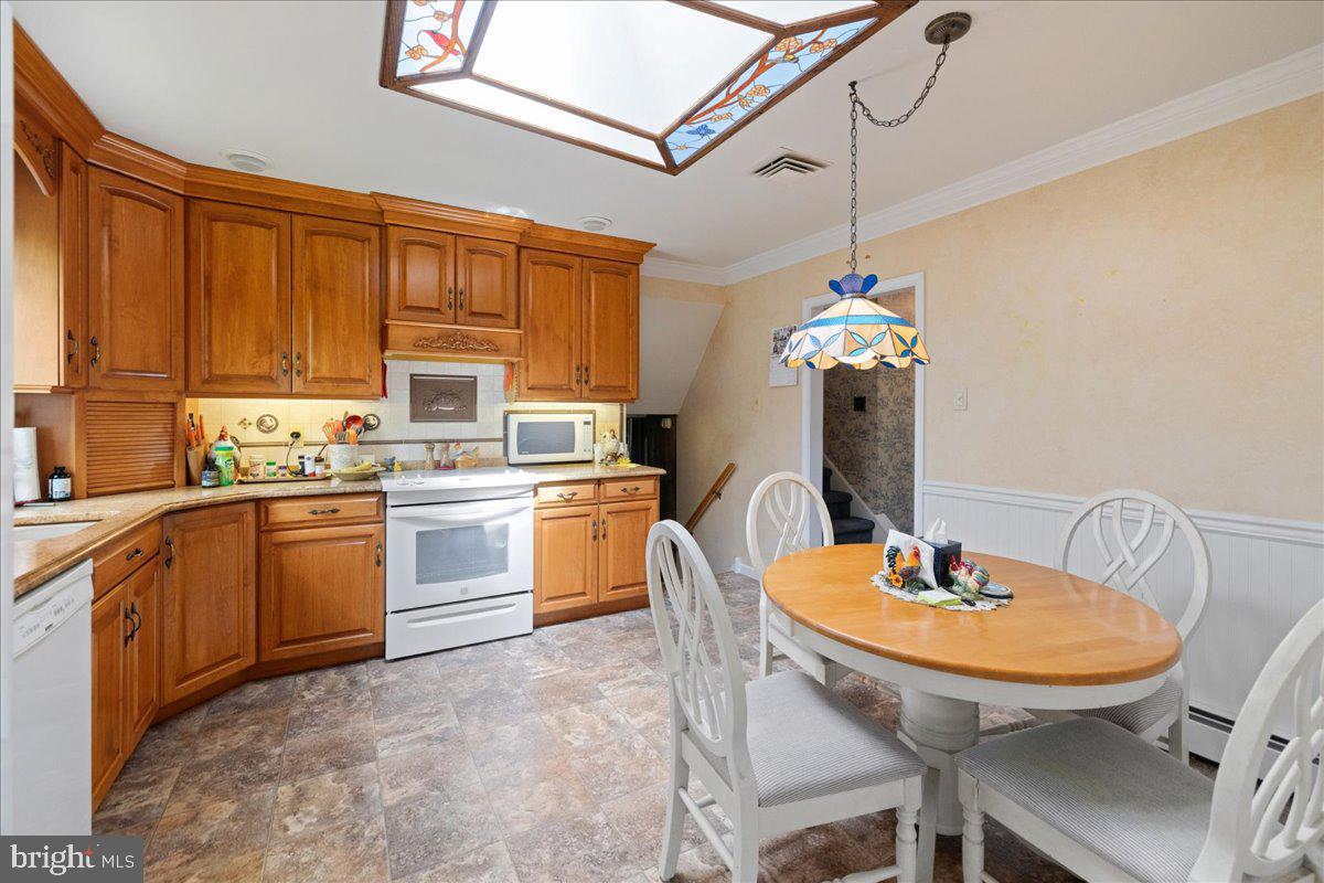 TOWER HILL MDWS - Residential