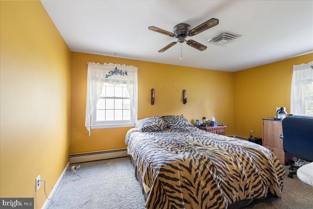 TOWER HILL MDWS - Residential