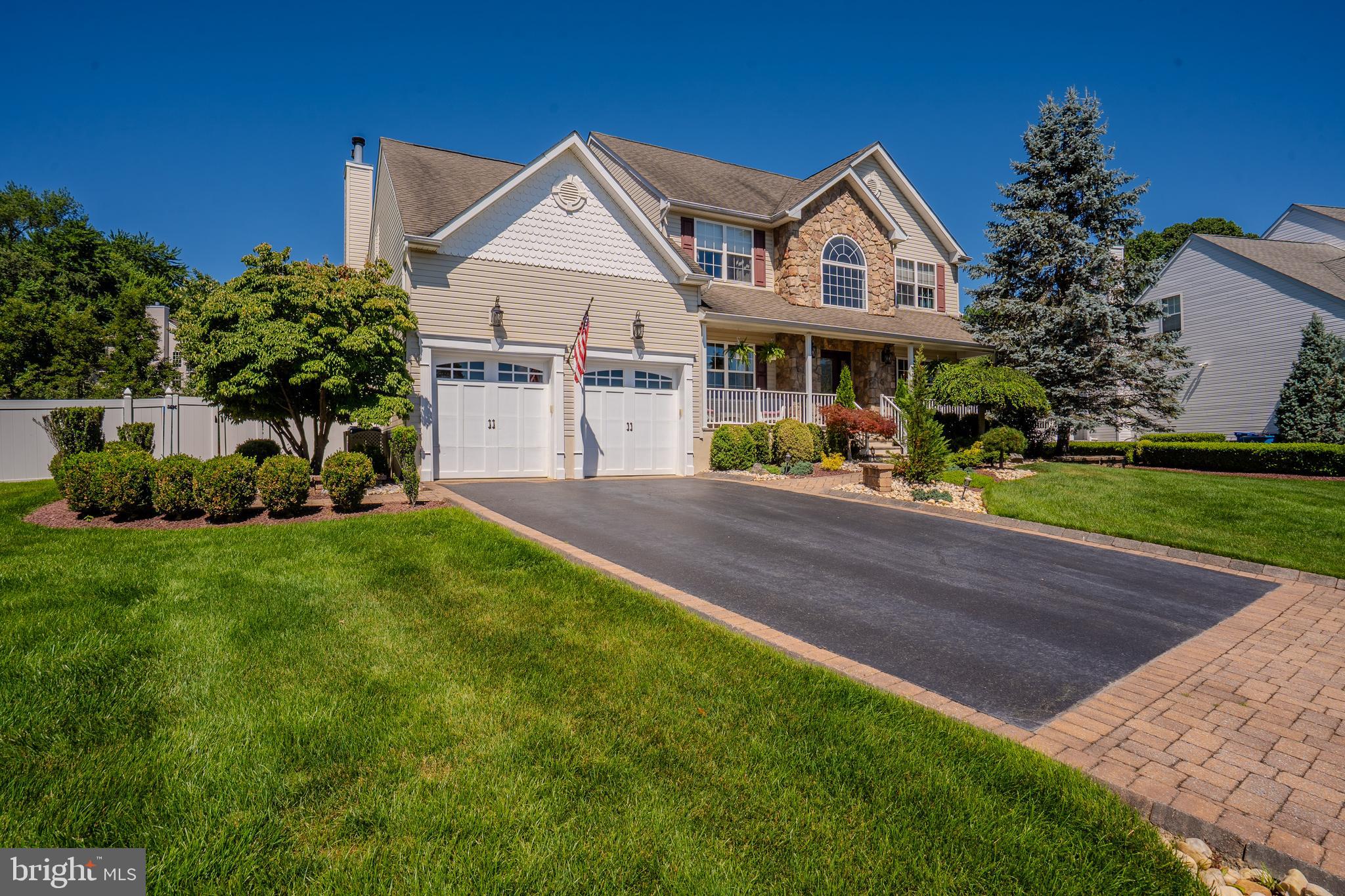 4 DORENE COURT