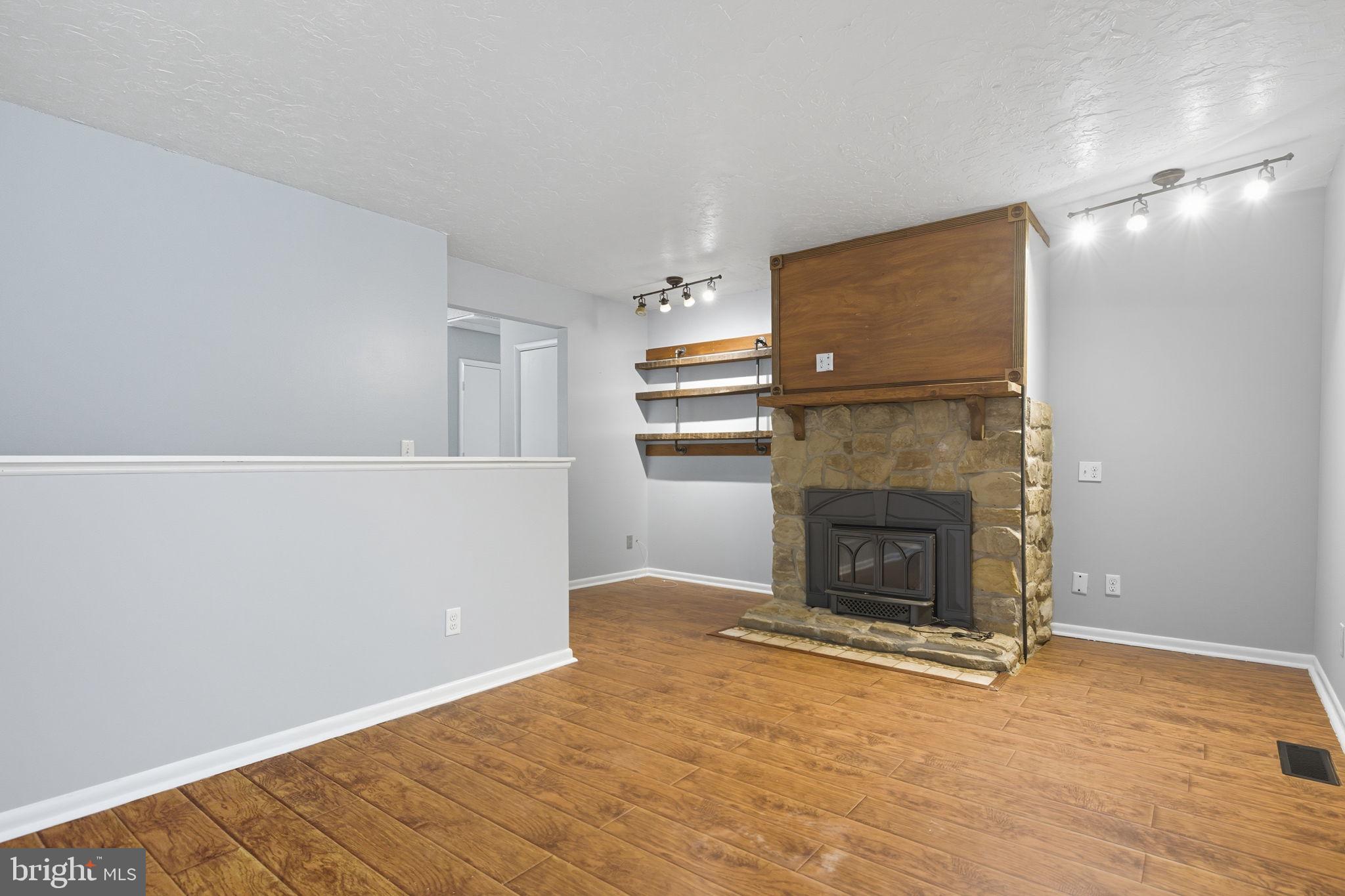 AQUIA HARBOUR - Residential