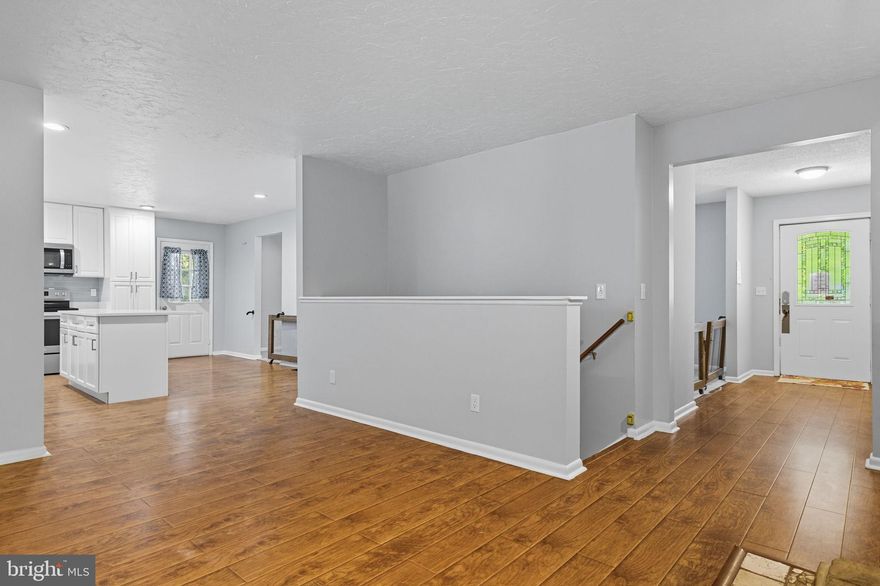 Gated Community with all the amenities. Shopping conveniently located.
A Modern 5 bedroom and 3 full baths, 2409 Sqft of living space, plus almost 1000 sqft garage space.  Not a slope drive way nor backyard. Usable outdoor spaces. Spacious home with some rustic industry touches, hardwood surface in heavy traffic areas, freshly painted, new carpet installed.  A Perfect Relaxing Green outdoor spaces to include a front Porch, Back screen in deck, courtyard style front yard, Ideal for a family picnic. Featuring a formal dining and living rooms, Open concept Fully Remodeled Gourmet Kitchen with new cabinets and all appliances, kitchen Island and Fireplace round out this entertainment area. 
Your family will love this home.   Bonus* Seller will pay your $2600 move in fee for POA.


The Home That Check All the Boxes- Plus Equity. *
New Kitchen *
New Baths*
Hardwood Floors*
Hot Tub*
Front Porch*
Wrap around back deck*
Screen in Porch
Private wooded backyard with tons of space for picnic.*
Flat drive way, plus 4 car garage.*