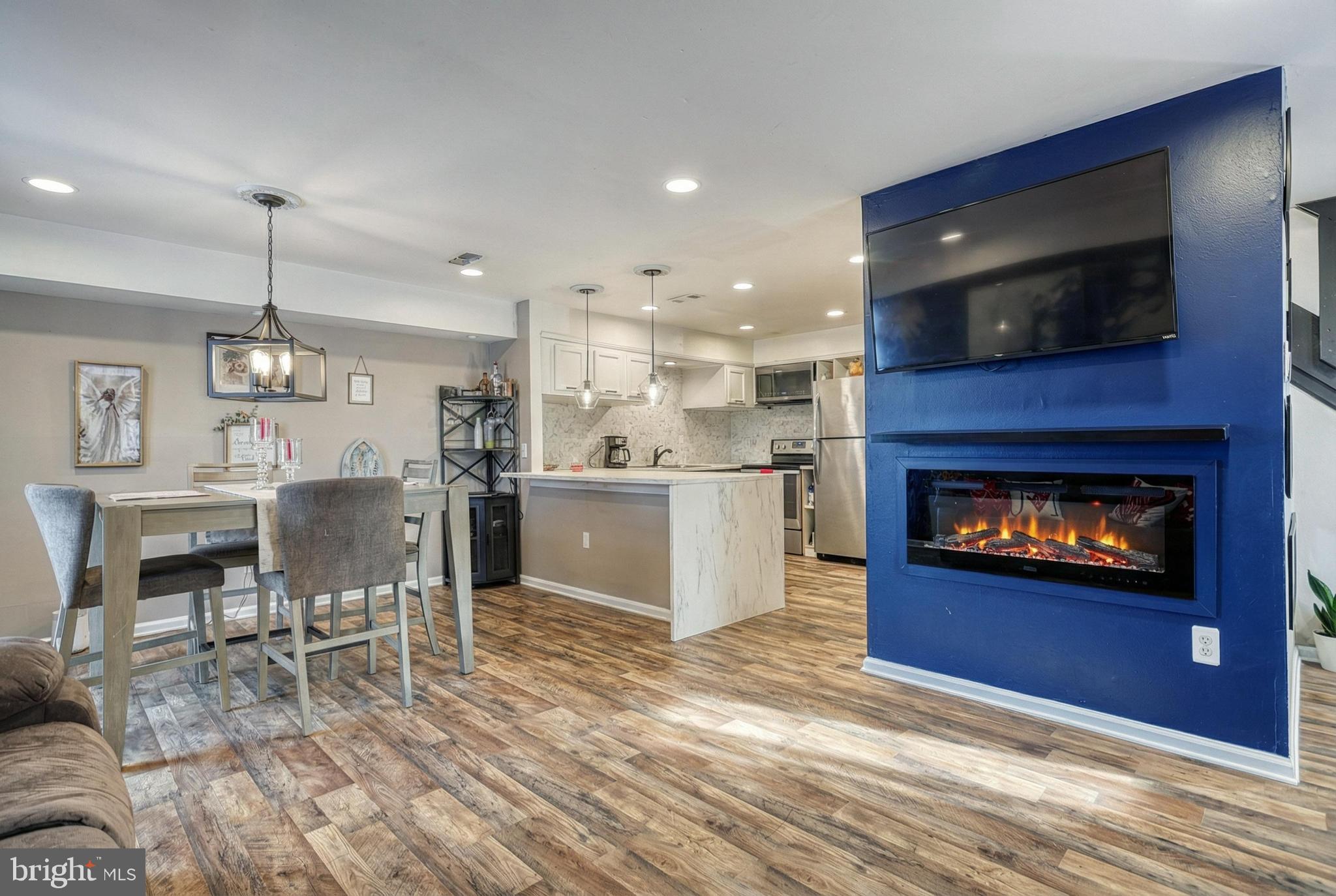 2514 BARKLEY LANE
