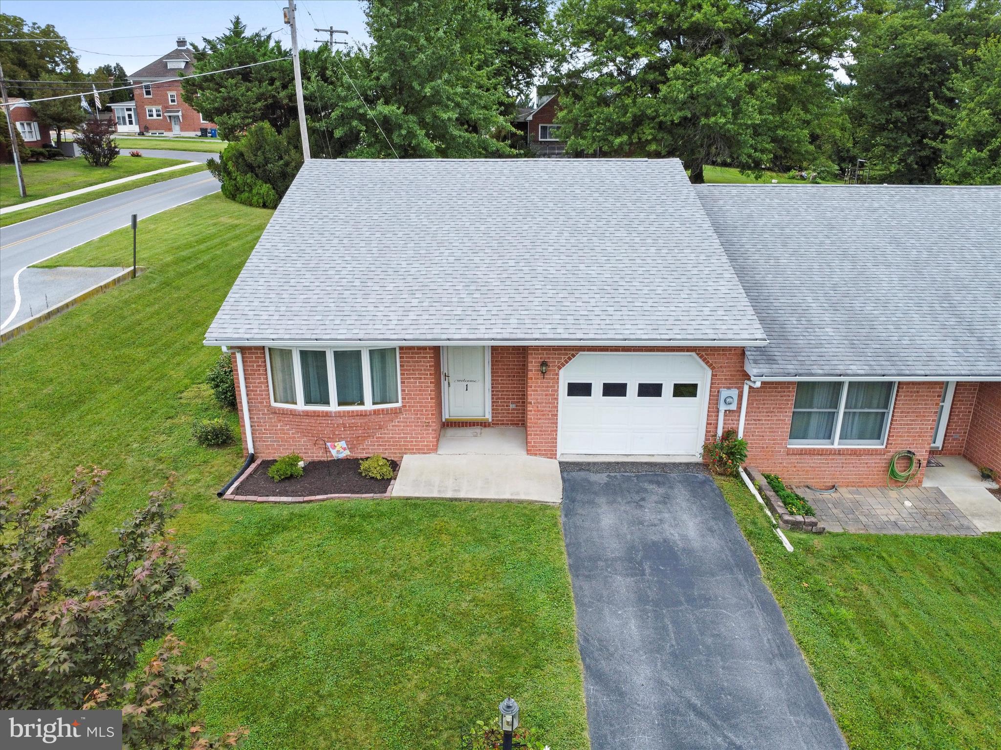 MOUNTAIN SHADOWS - Residential