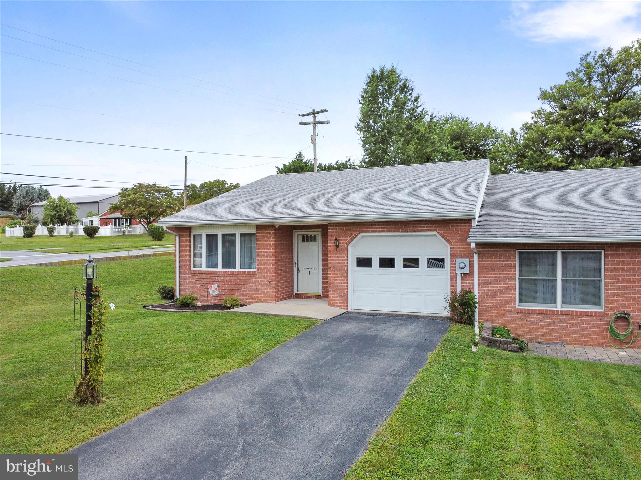 MOUNTAIN SHADOWS - Residential