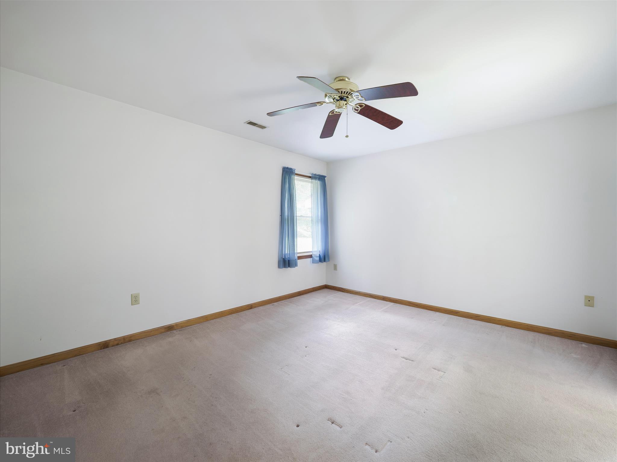 MOUNTAIN SHADOWS - Residential