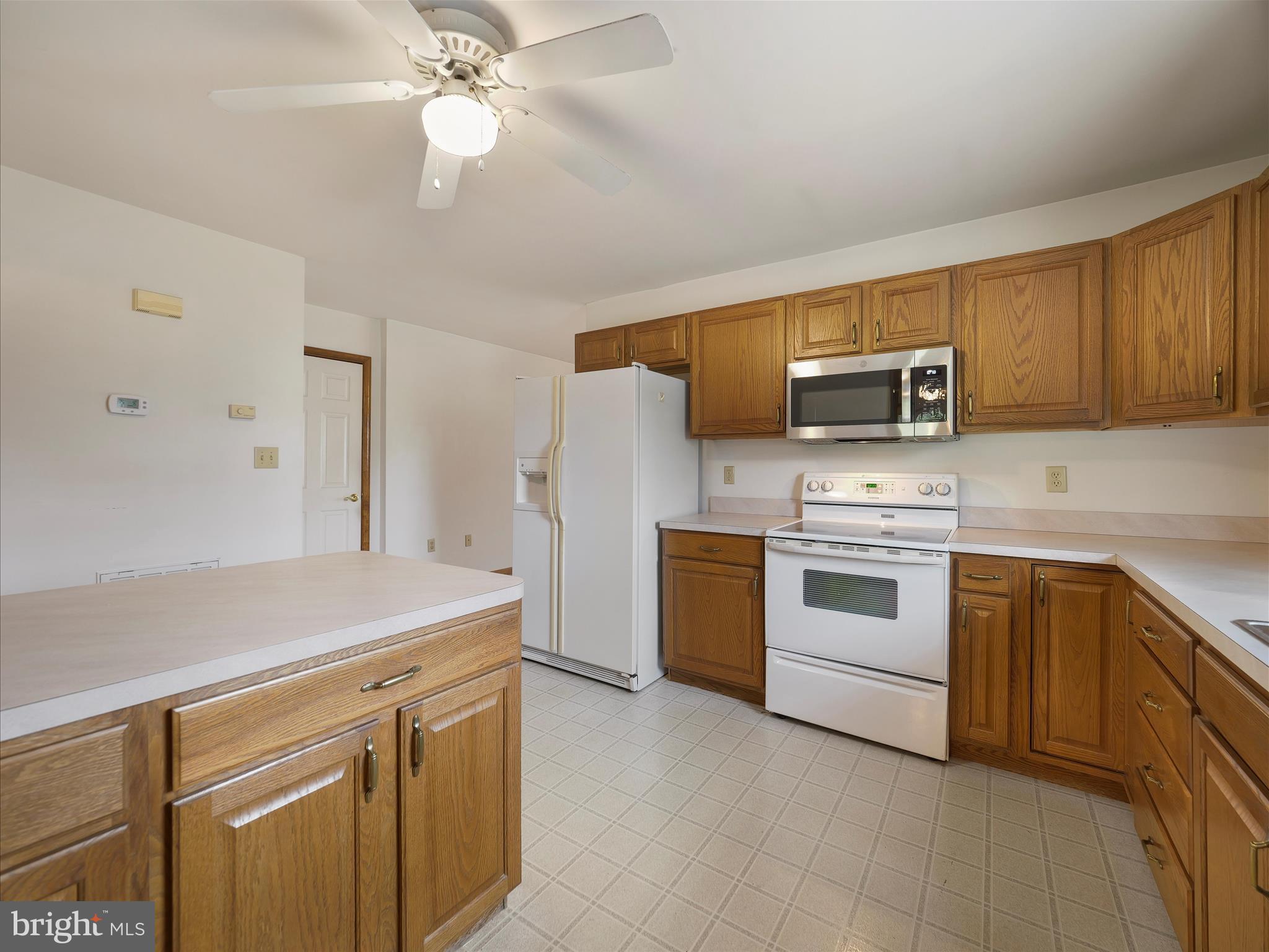 MOUNTAIN SHADOWS - Residential