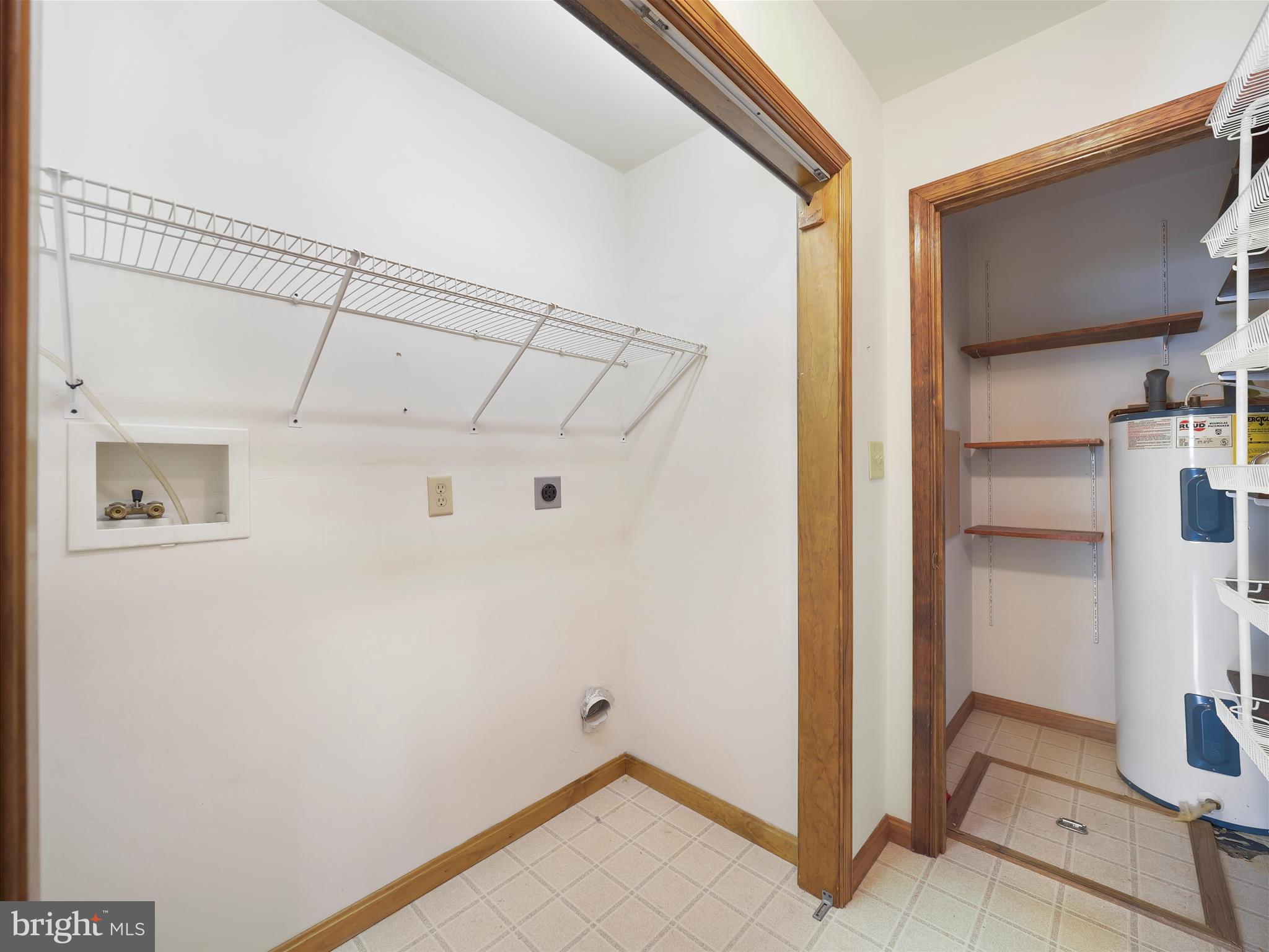 MOUNTAIN SHADOWS - Residential