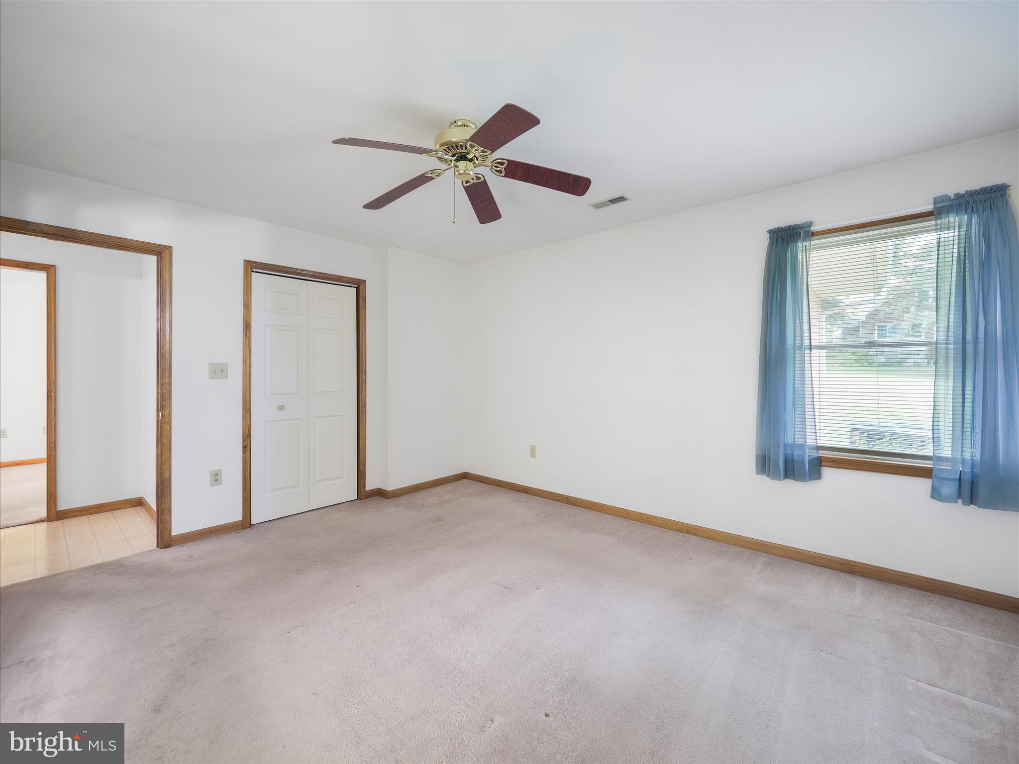 MOUNTAIN SHADOWS - Residential