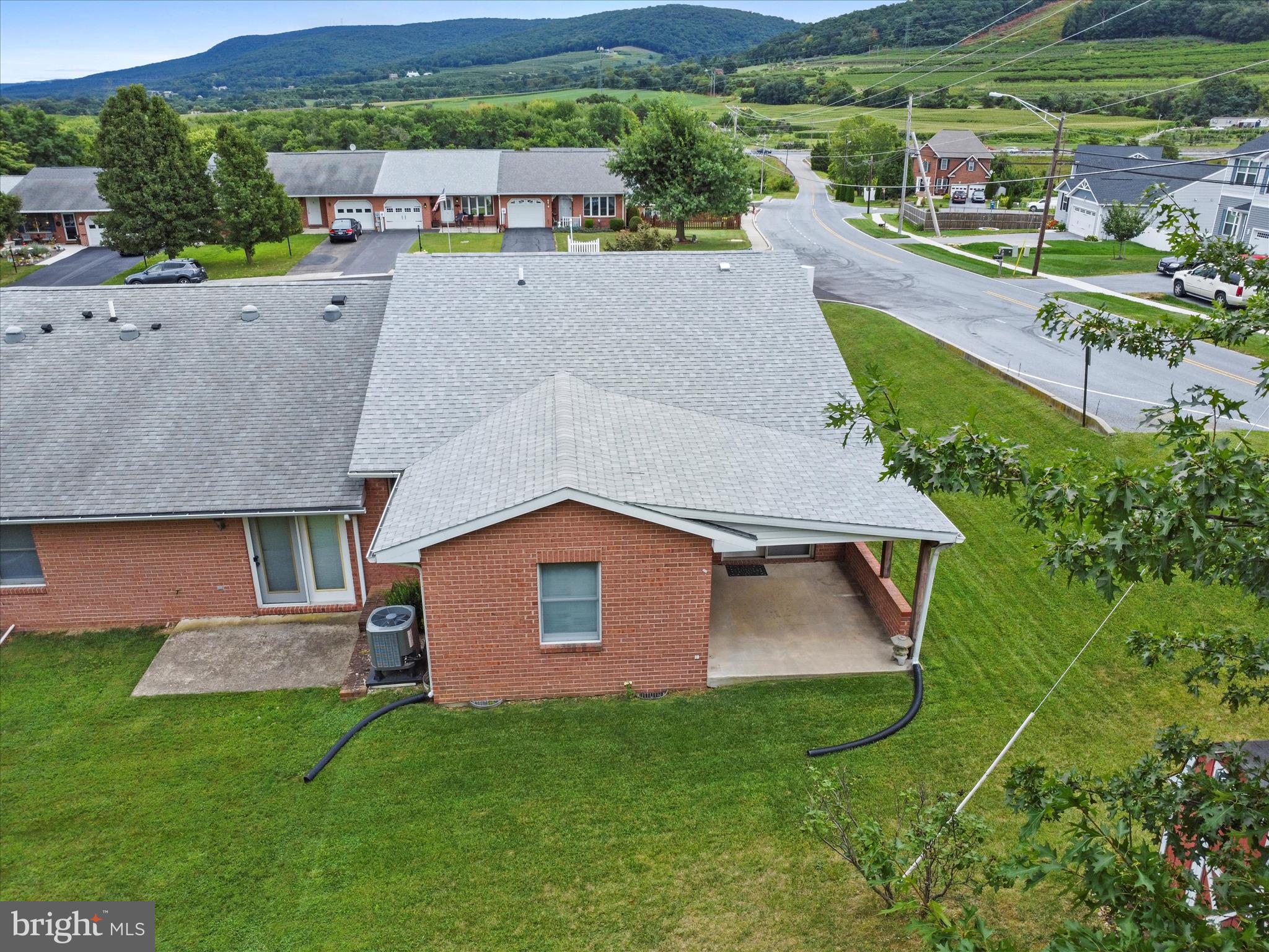 MOUNTAIN SHADOWS - Residential