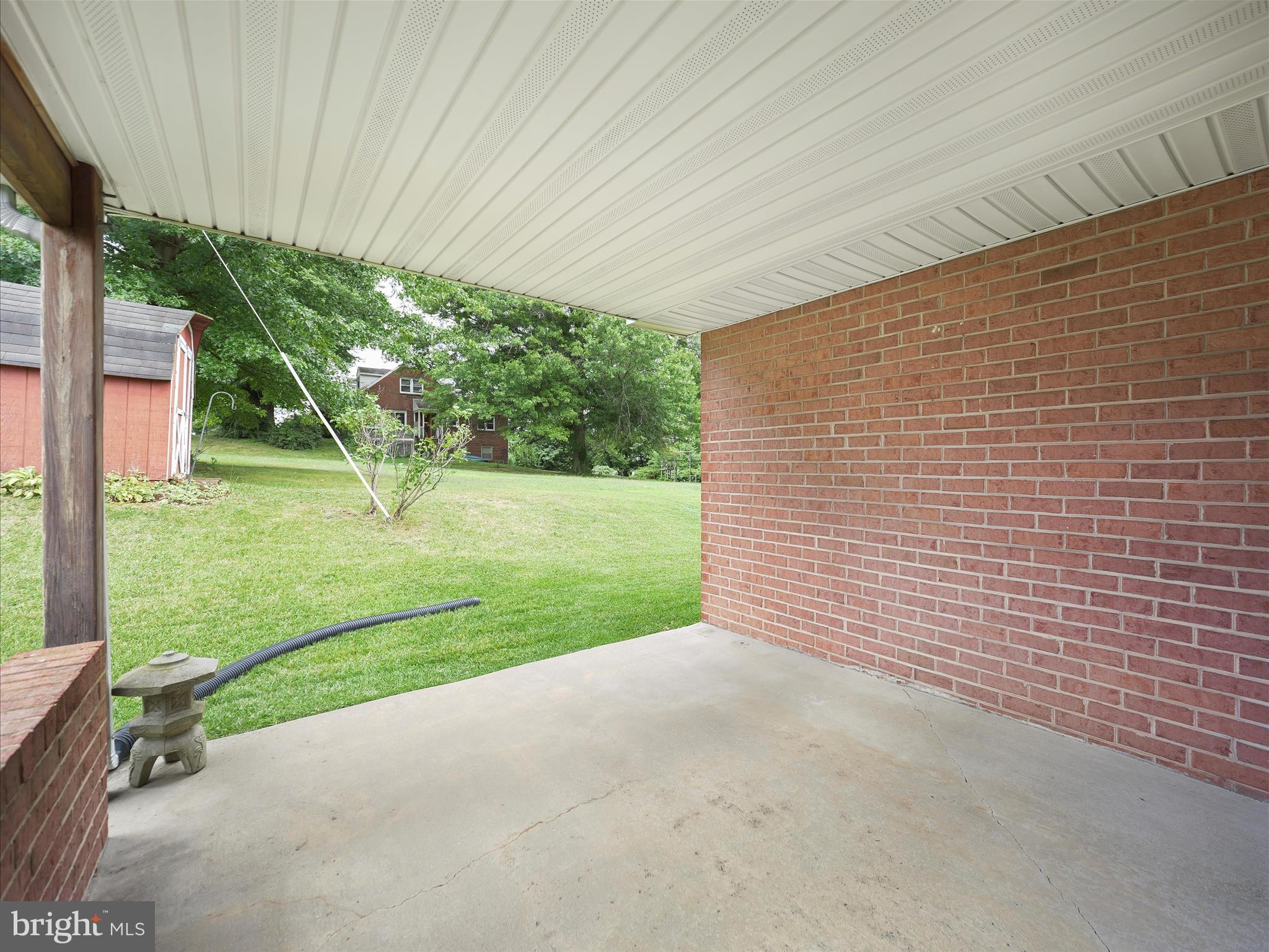 MOUNTAIN SHADOWS - Residential
