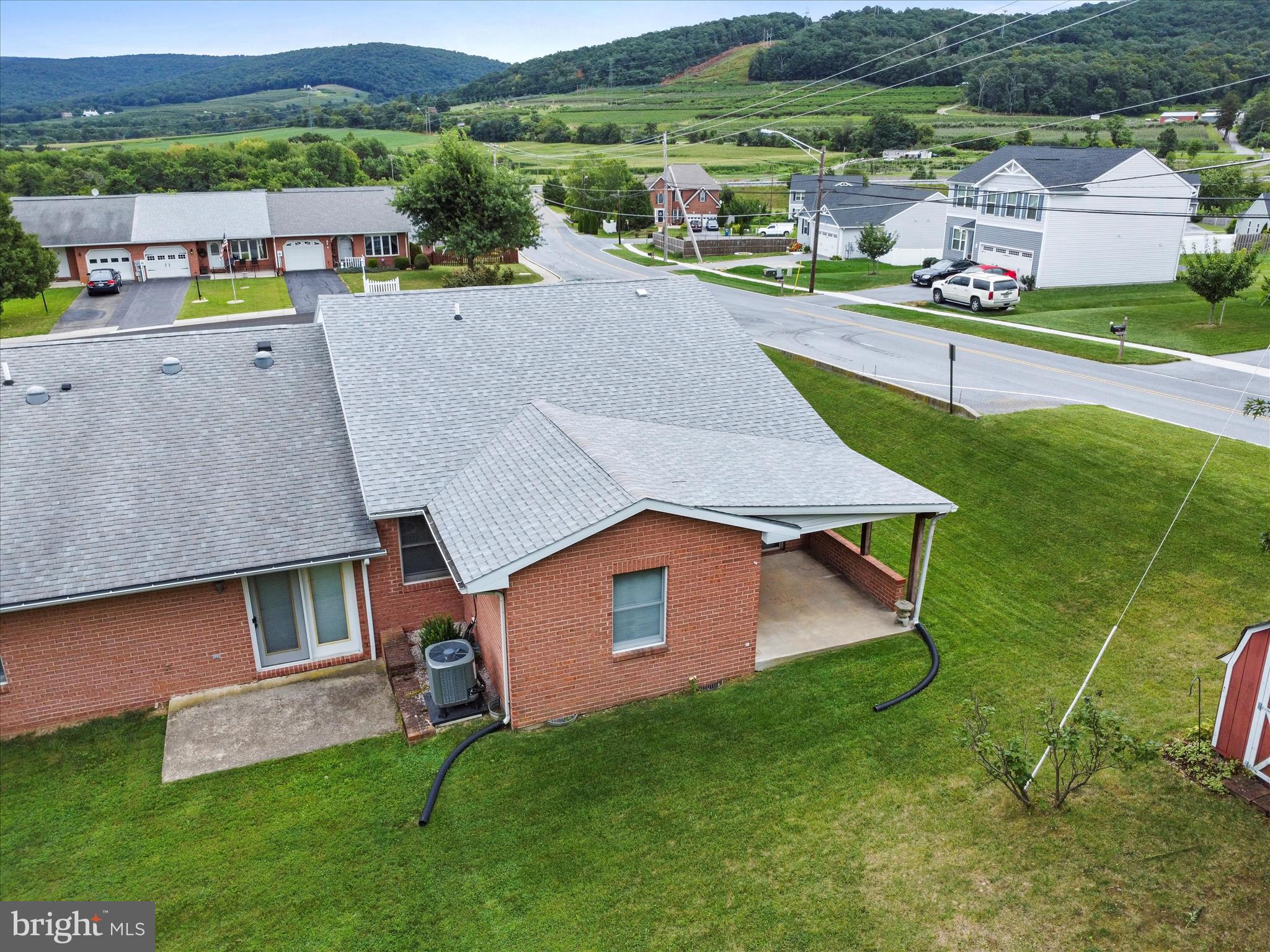 MOUNTAIN SHADOWS - Residential