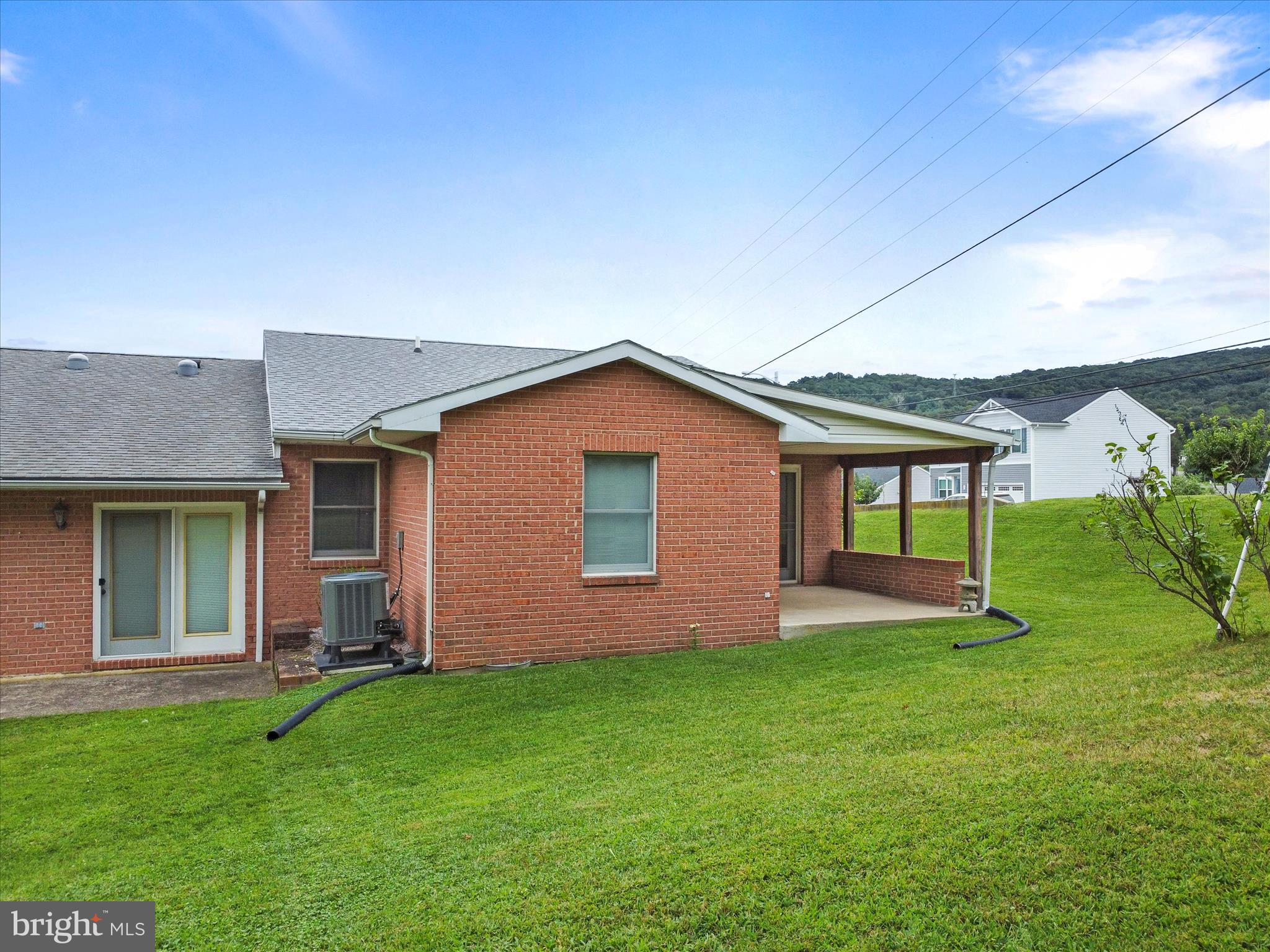 MOUNTAIN SHADOWS - Residential