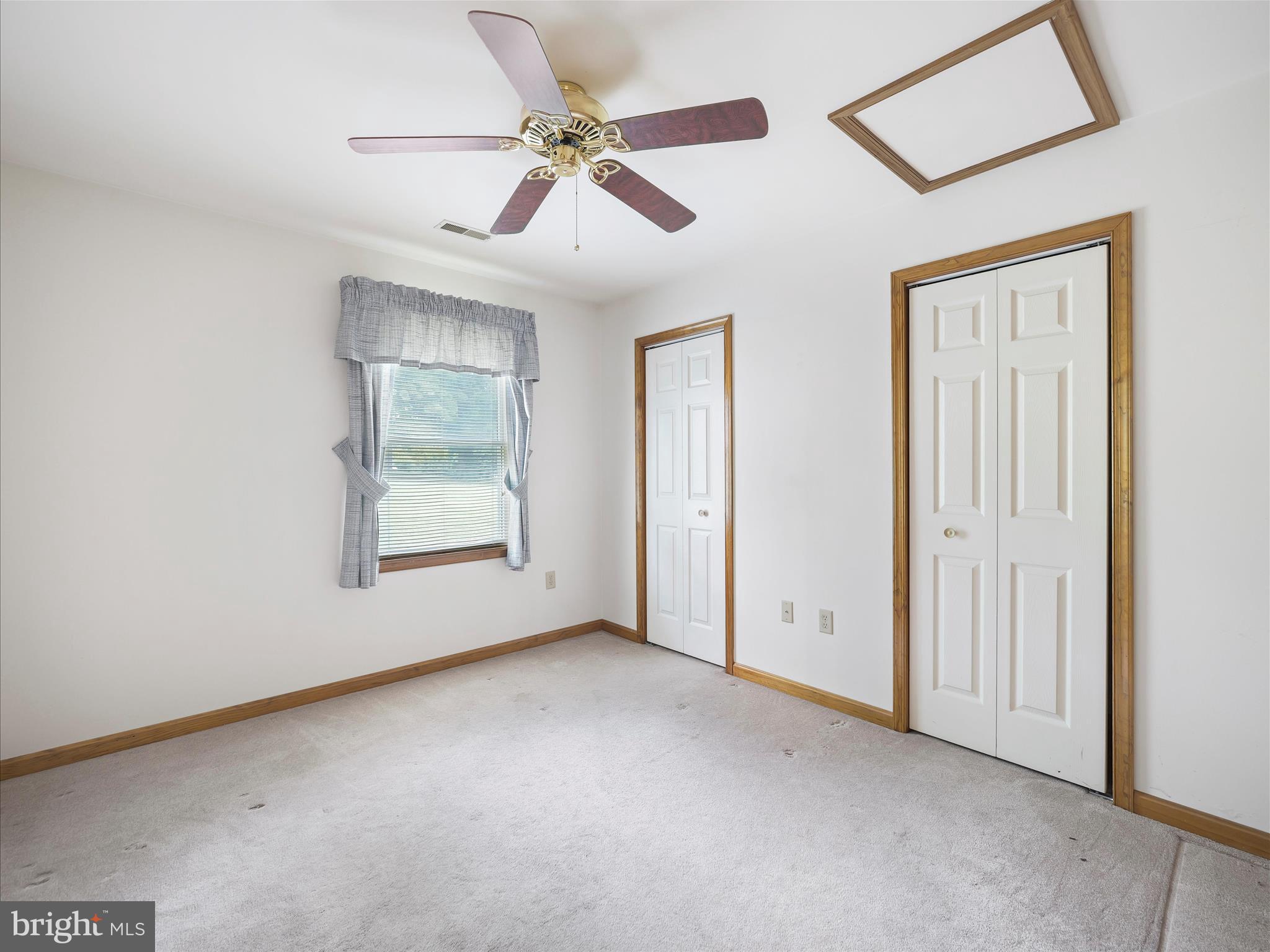 MOUNTAIN SHADOWS - Residential