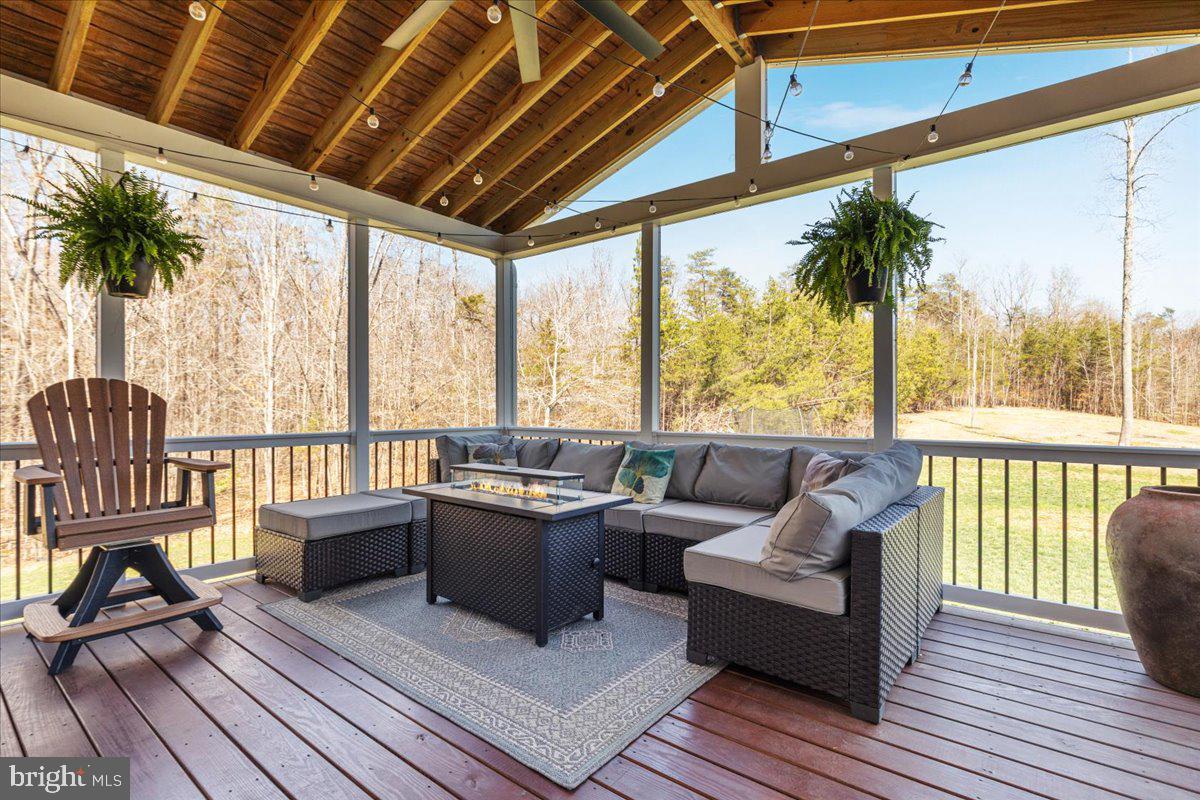 CHESTERWOOD - Residential