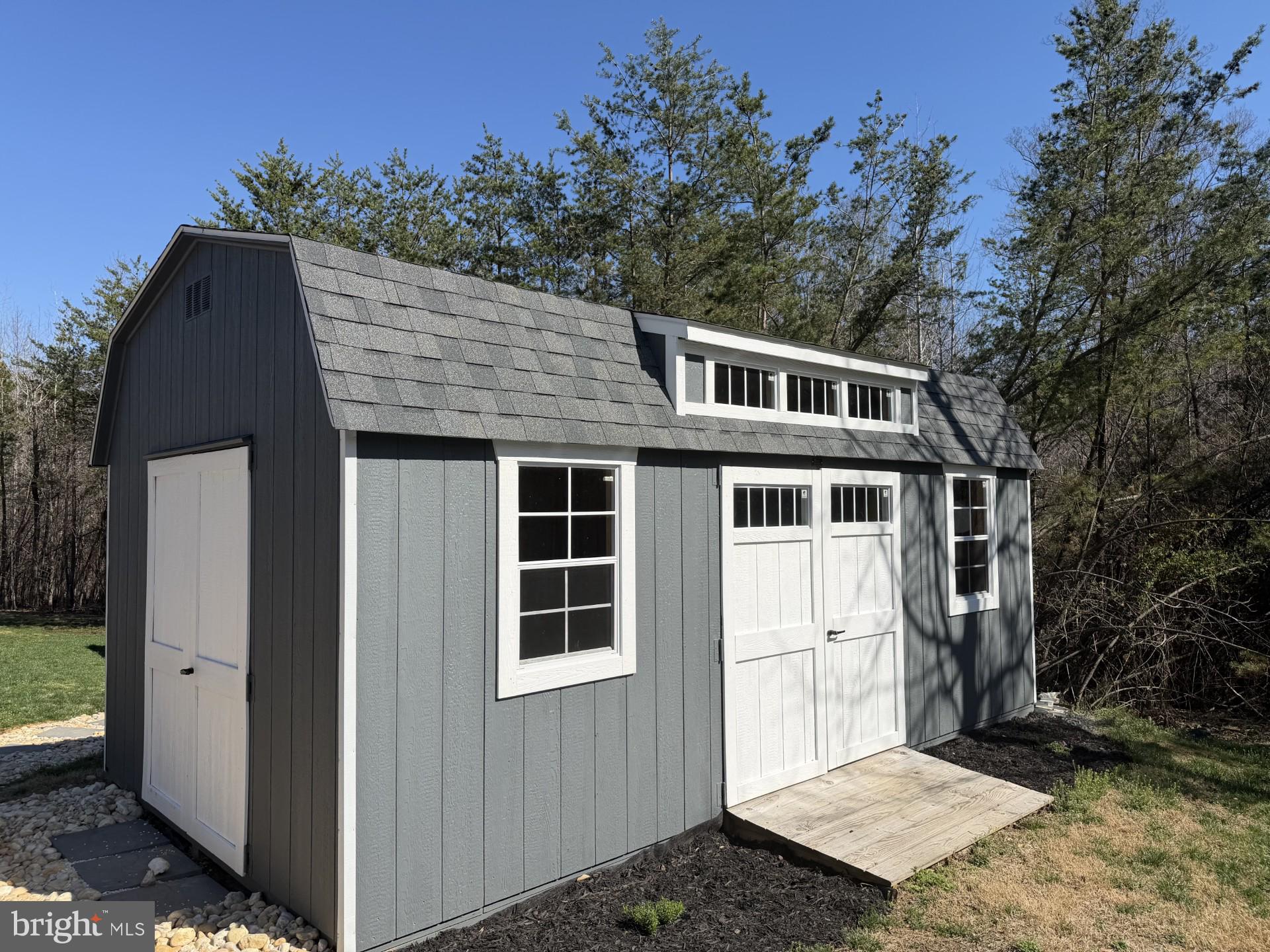 10 CARDINAL CREST DRIVE