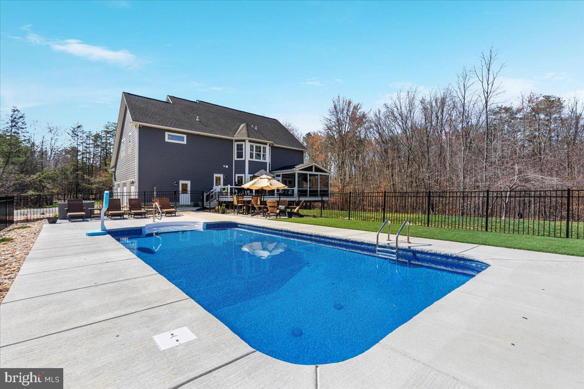 CHESTERWOOD - Residential