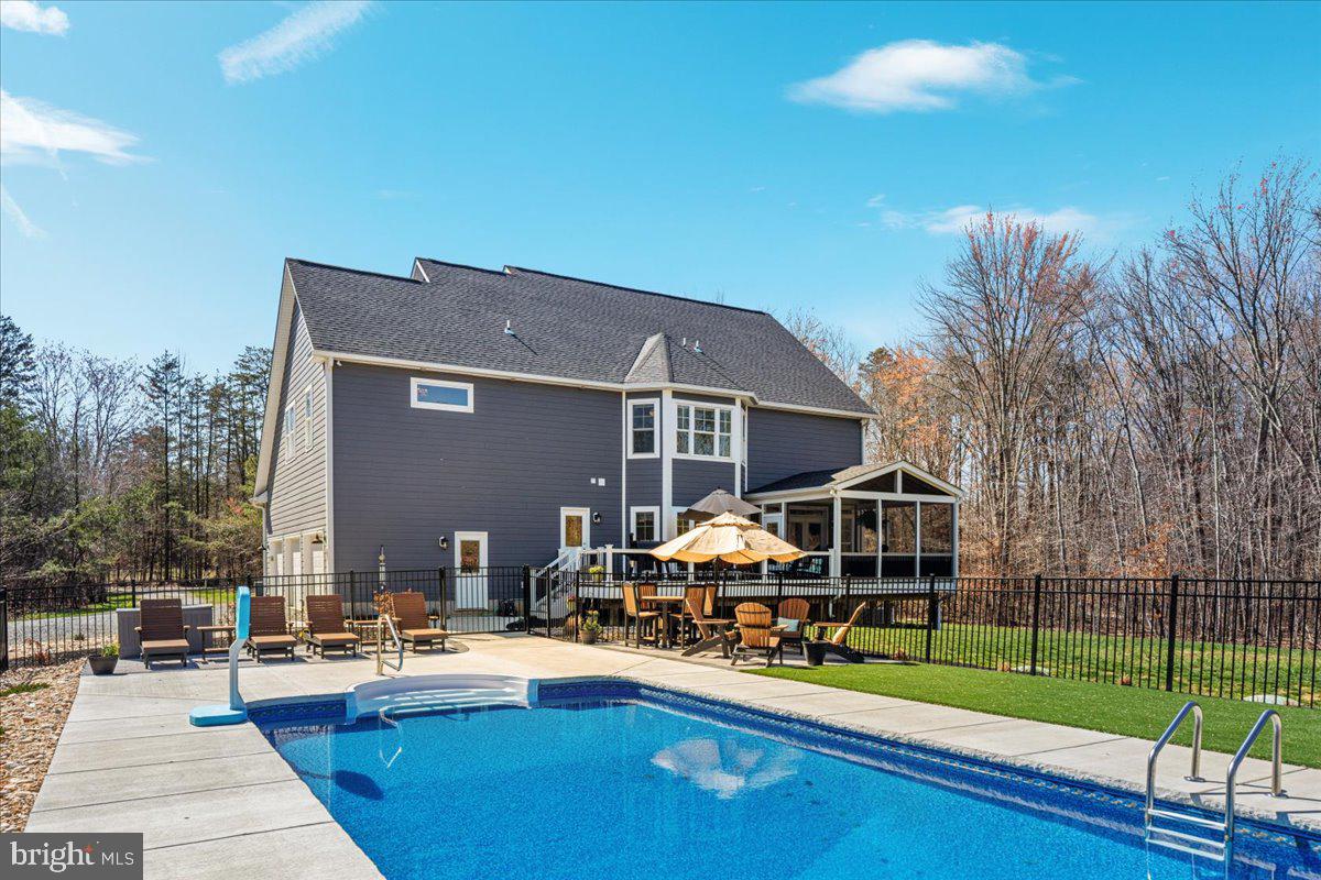 CHESTERWOOD - Residential