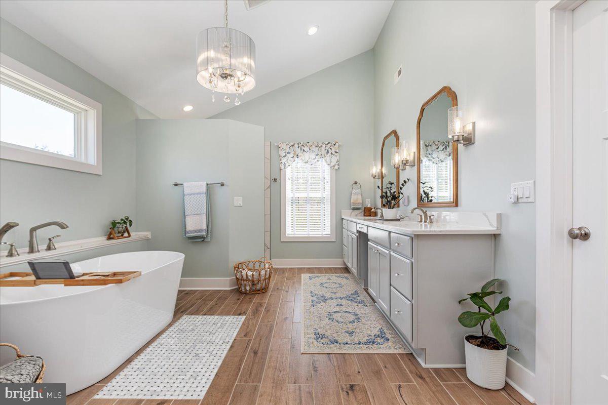 CHESTERWOOD - Residential