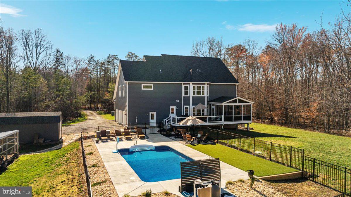 10 CARDINAL CREST DRIVE