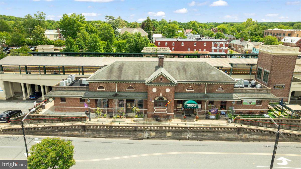 CHESTERWOOD - Residential