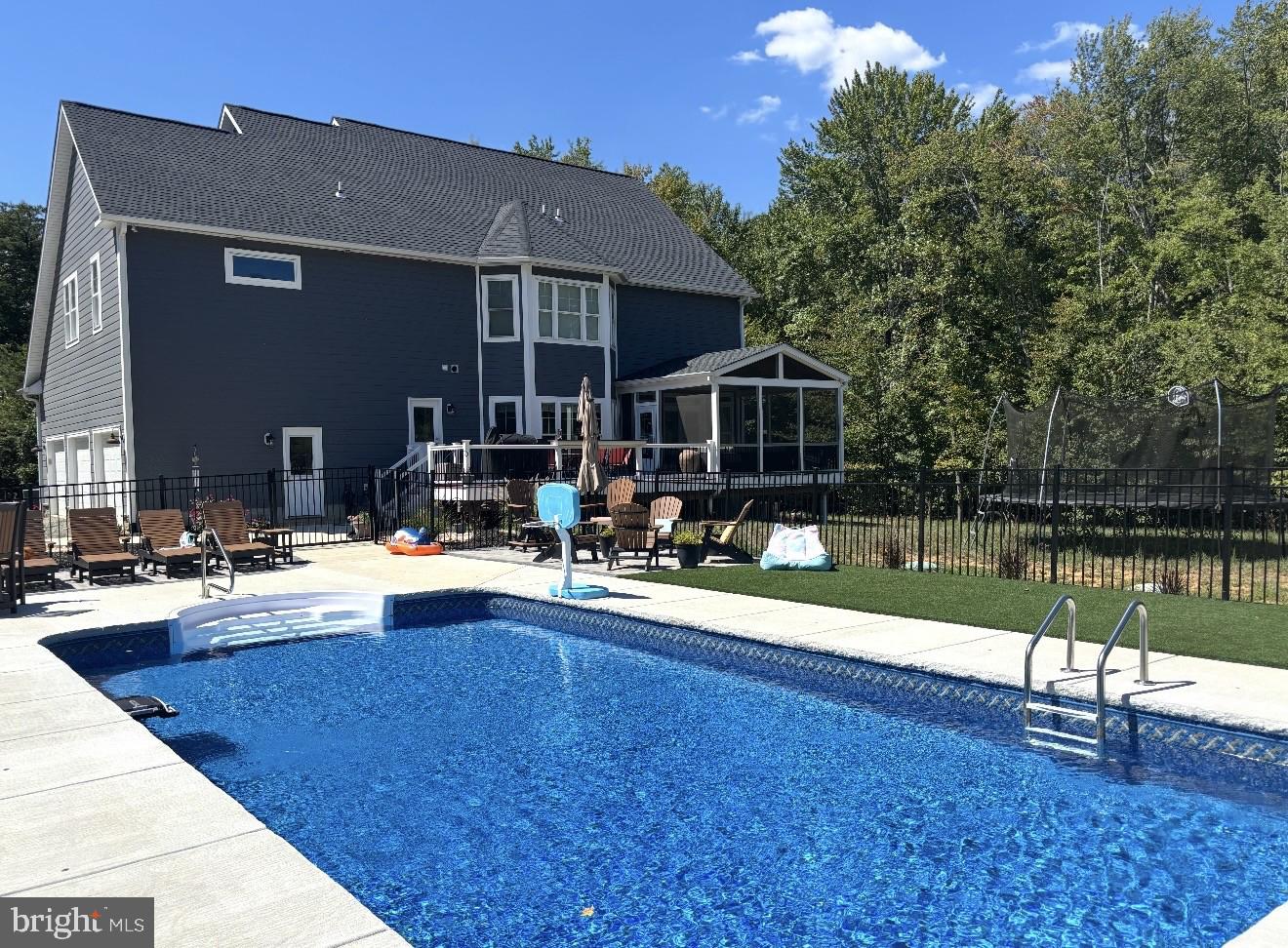 10 CARDINAL CREST DRIVE