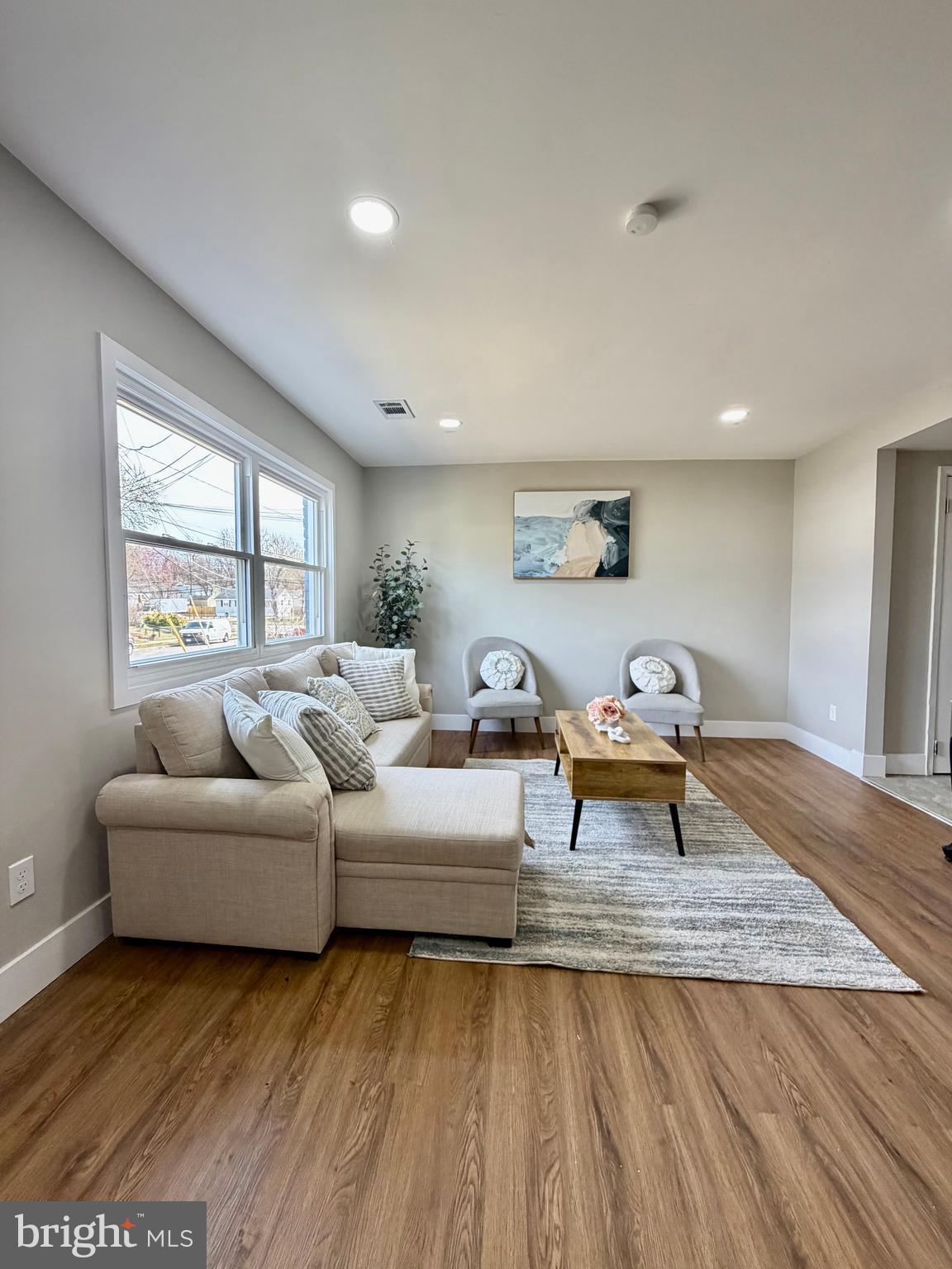 KENT VILLAGE - Residential