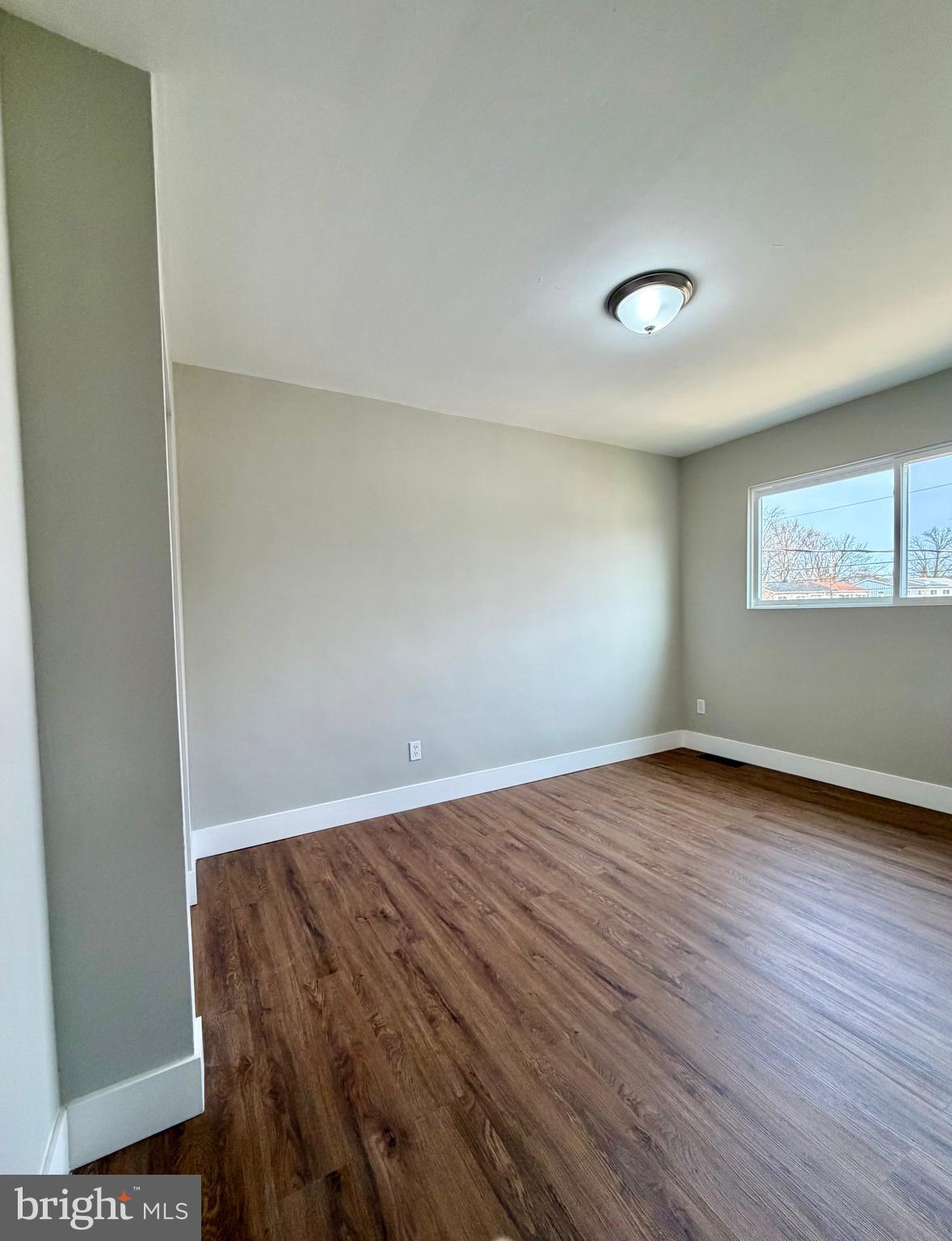 KENT VILLAGE - Residential