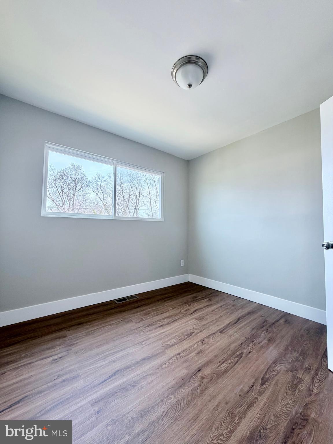 KENT VILLAGE - Residential