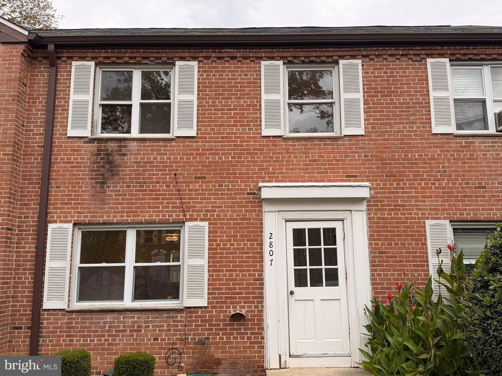 Photo of 2807 16th Road S #A, ARLINGTON, VA 22204 (MLS # VAAR2064958)