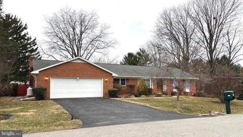 17706 Garden Spot Drive, Hagerstown, MD MLS: MDWA2027504