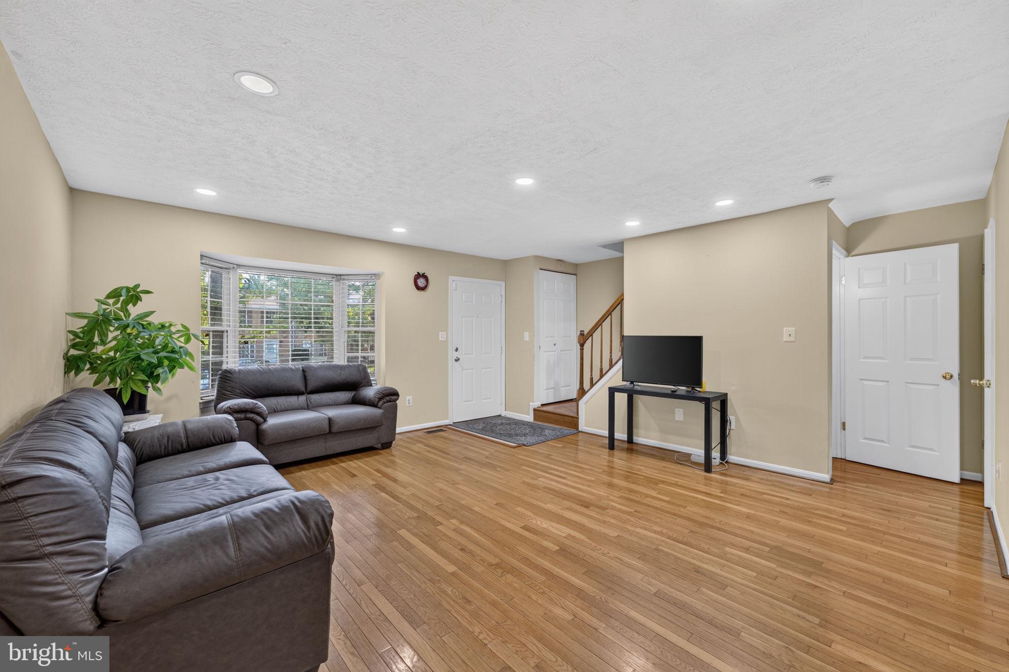 1152 SOUTHERN NIGHT LANE
