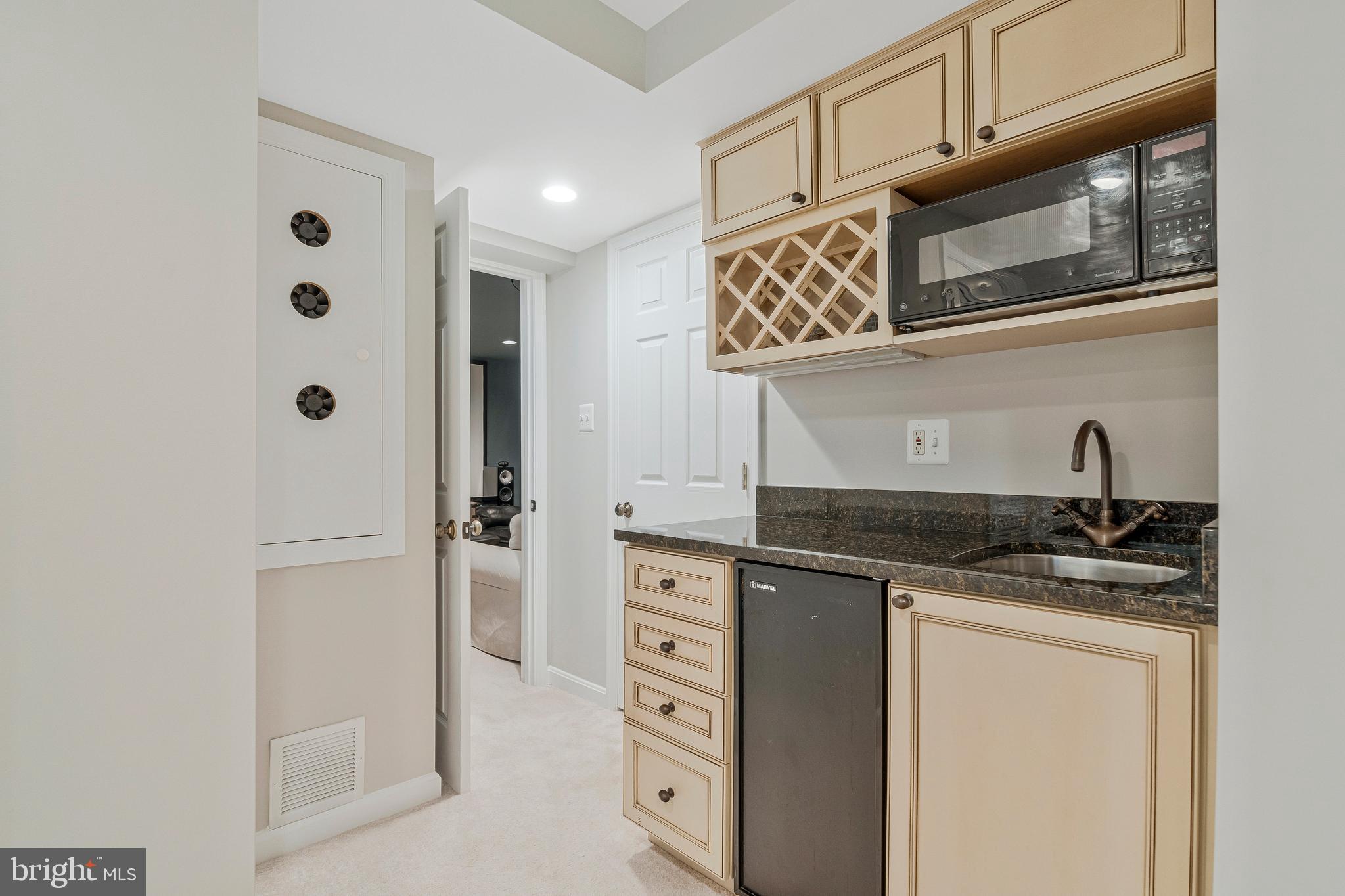 LAWYERS NORTH - Residential