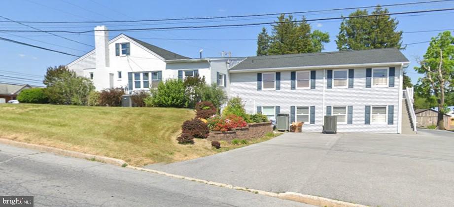 1,500+ square feet of office space for lease, located at a signaled intersection with great frontage on Linglestown Road. Zoned Business Campus, this property offers a variety of uses like professional office, retail, or day care. Main entrance features an open concept area, 4 private offices, 2 restrooms and 2 large conference rooms. Freshly painted, Landlord will replace flooring once a tenant determines the use. Schedule your private tour today!