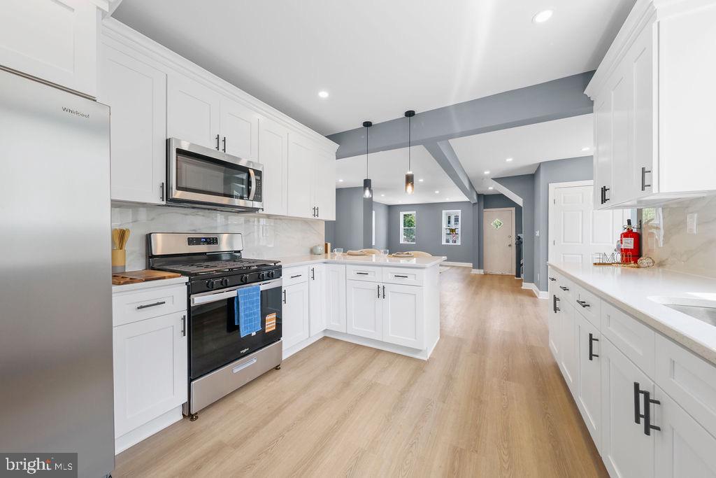 224 W OLIVE STREET
