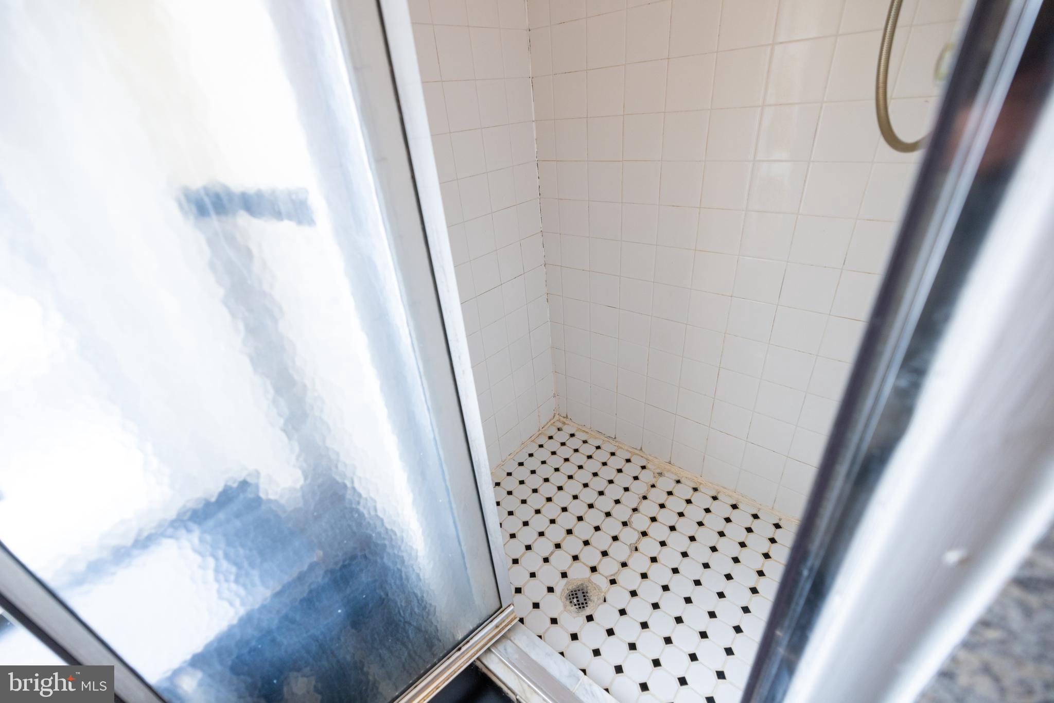 MANAYUNK - Residential Lease