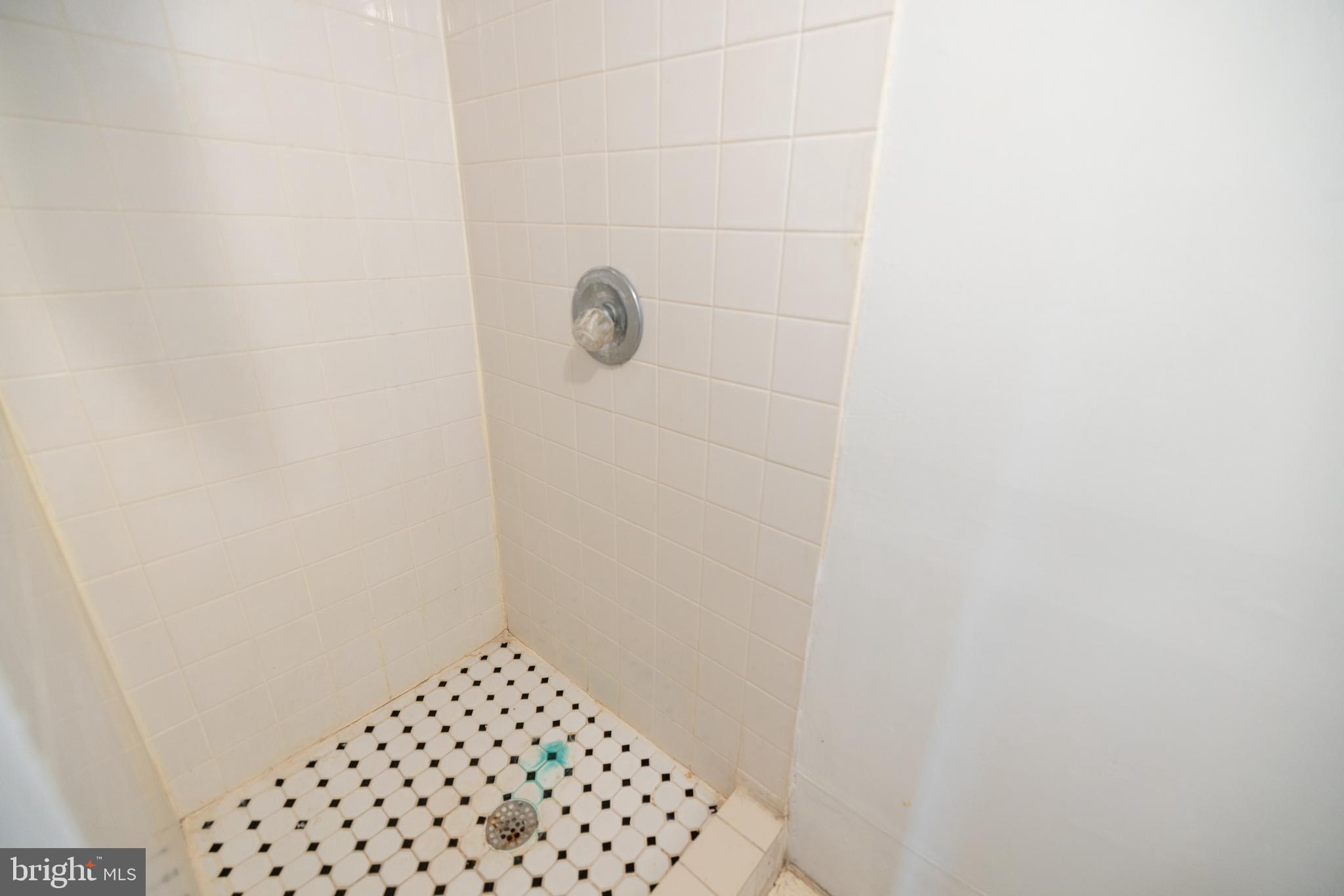 MANAYUNK - Residential Lease