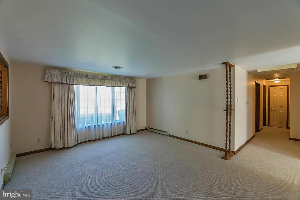 SPRING VALLEY - Residential