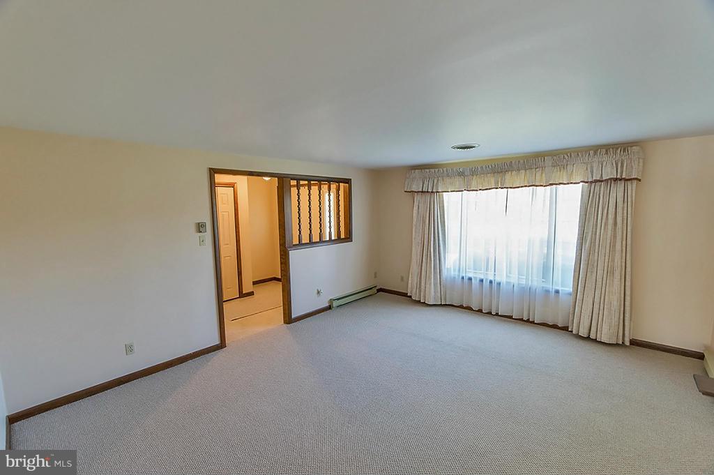 SPRING VALLEY - Residential