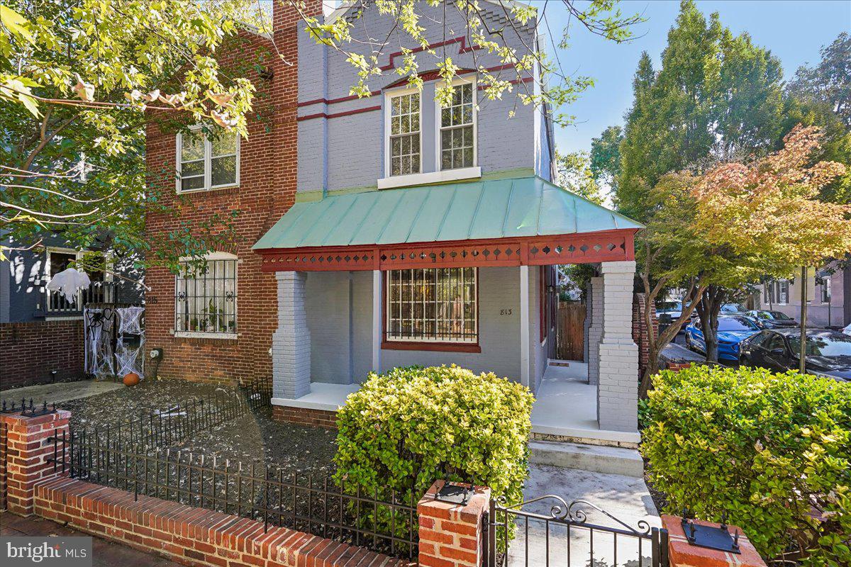 813 G STREET NE