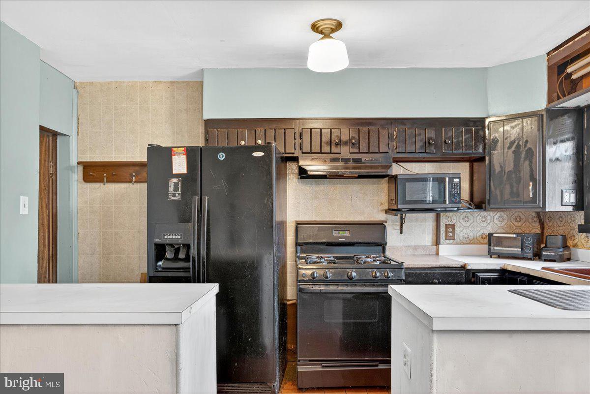 OXFORD CIRCLE - Residential